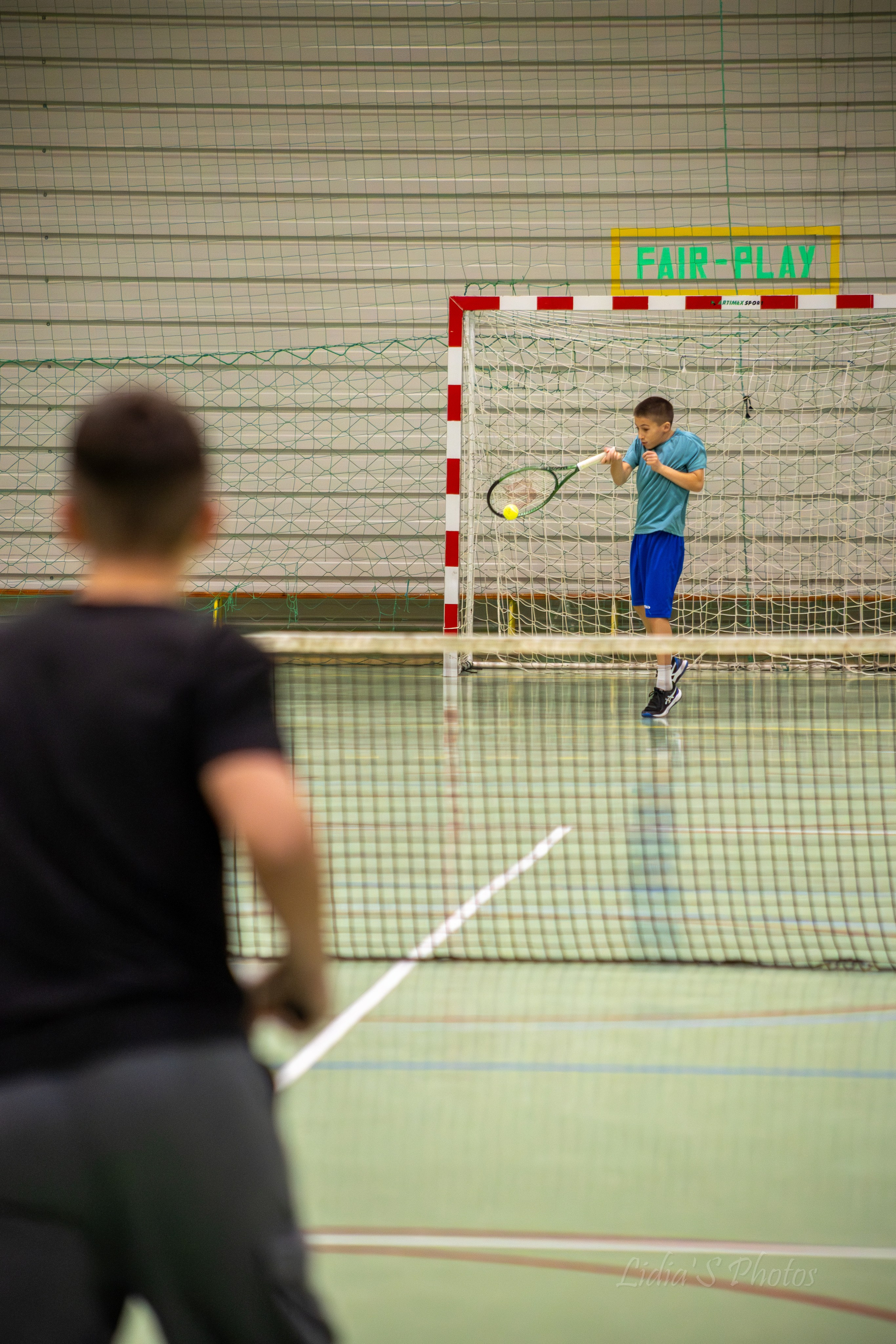 Turneu tenis de camp în sală. Fotograf. Lucrez cu oameni, produse și spații. Portret și fotografie creativă. Bacău, România. Lidia Savinoiu