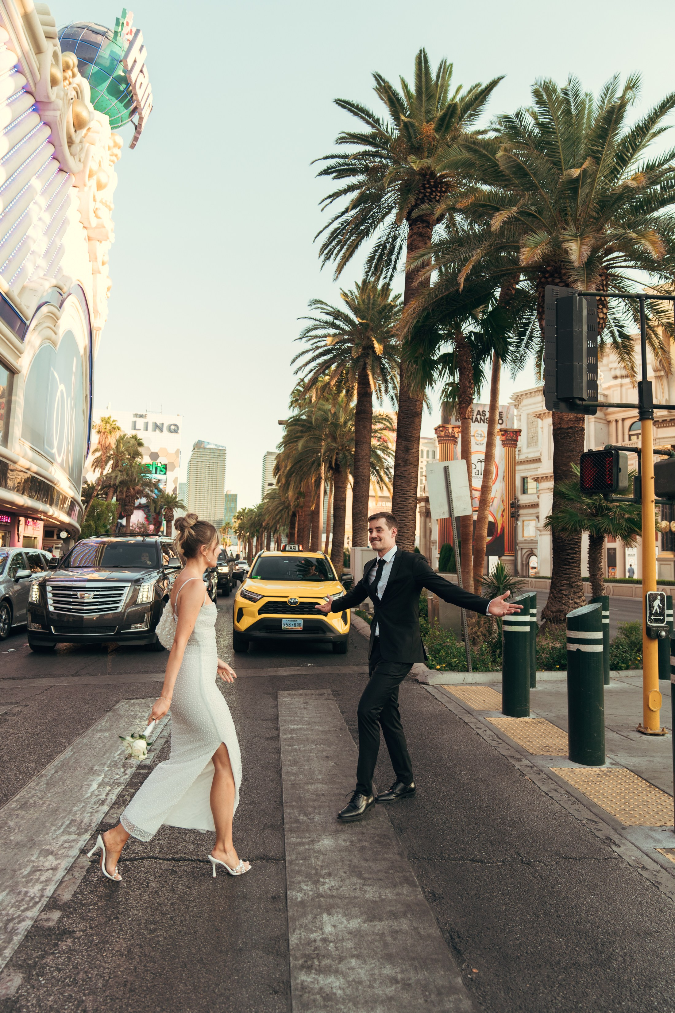 Eva&Jonny. Wedding & elopement photographer Viktoriya Kravtsov. Las Vegas