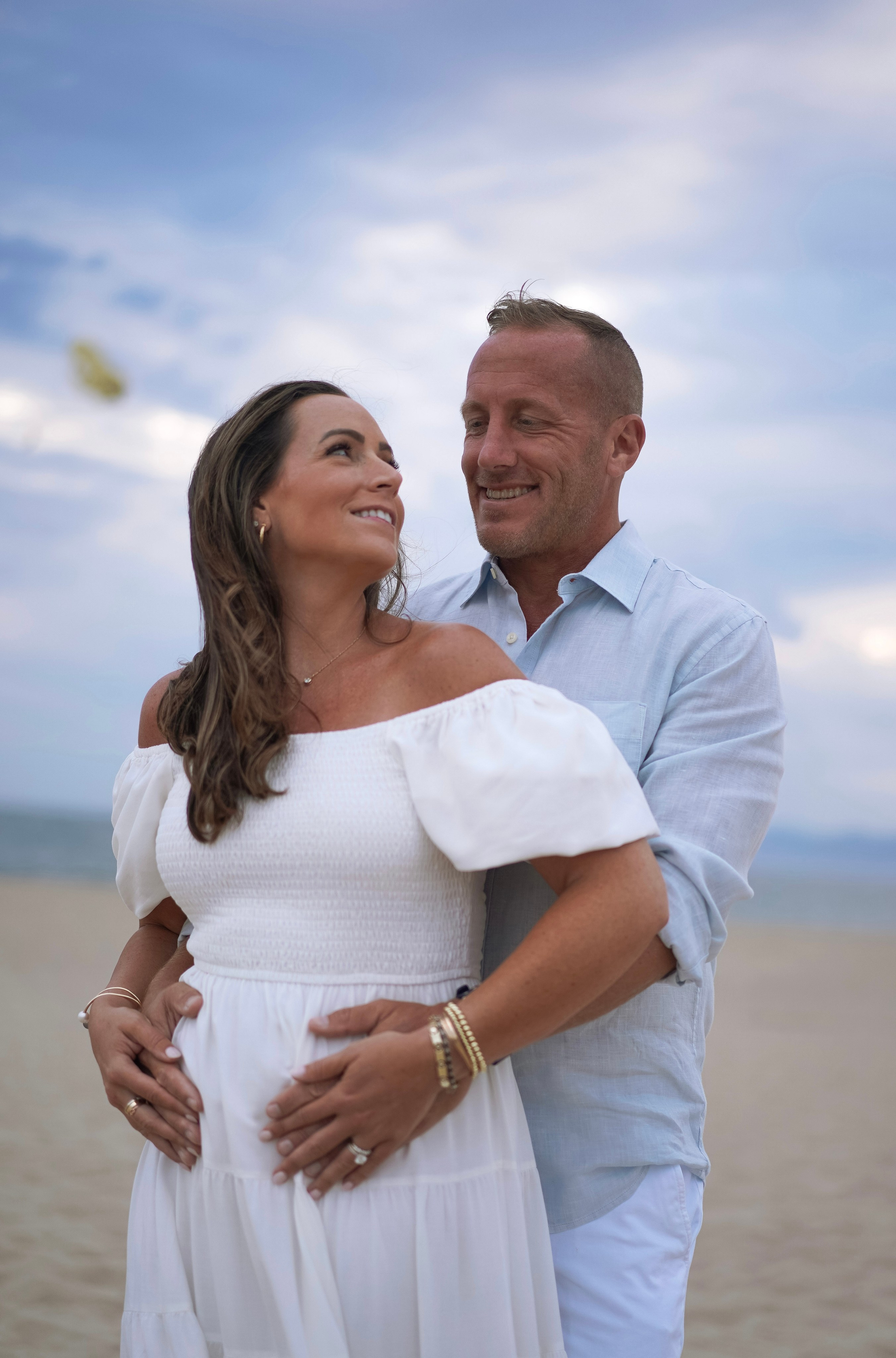 Santa Monica Family photographer. Los Angeles family photographer. Family photography. Family photoshoot. Maternity photoshoot. Beach family photoshoot. Home family photoshoot. Maternity beach photoshoot. Family holiday photoshoot. Family photographer. Photographer for families