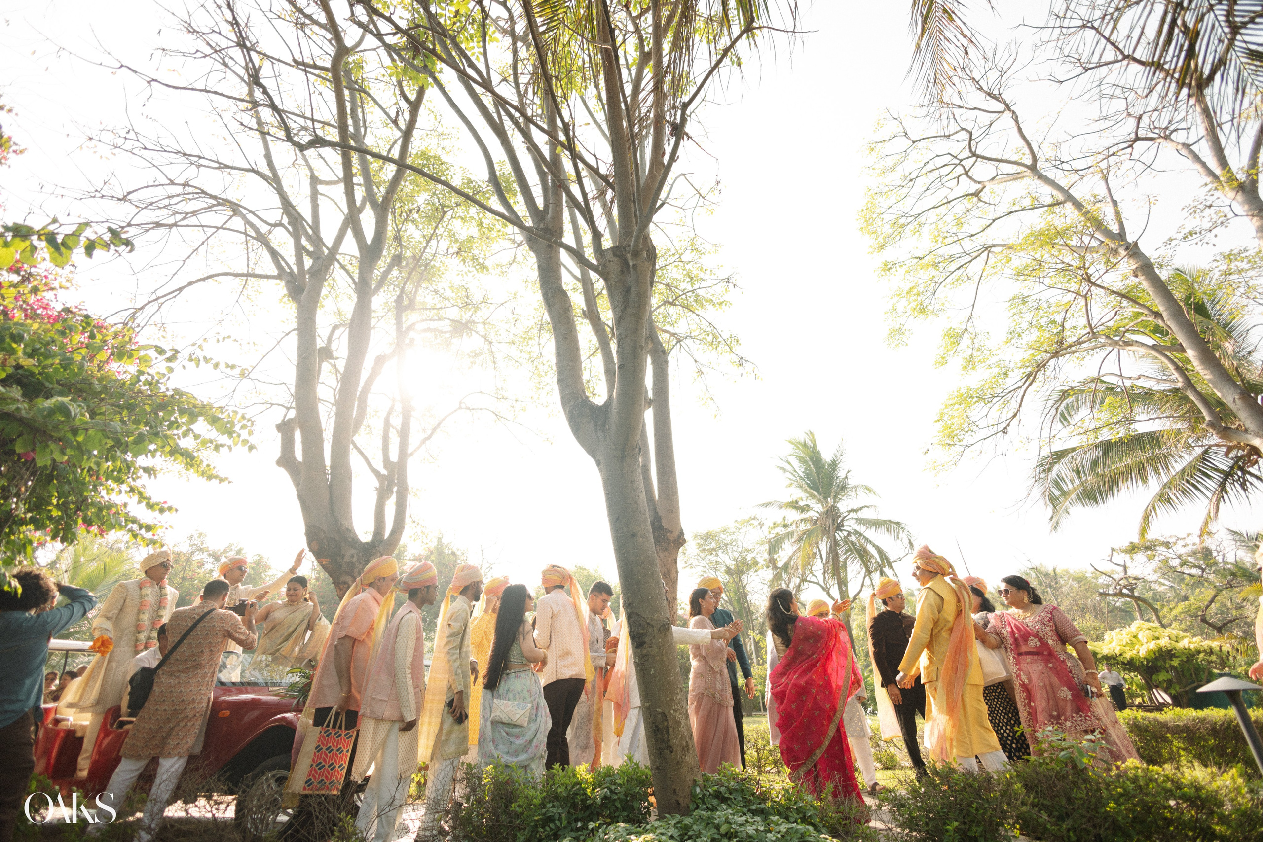 Rahul Pooja. Wedding & Editorial Photographer | Anandshivadas