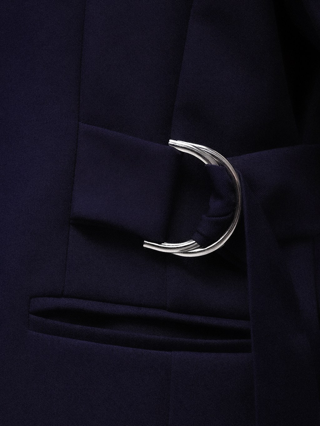 Fashion / Commercial ретушь. Аяна Крапивкина — профессиональная ретушь и AI-визуал