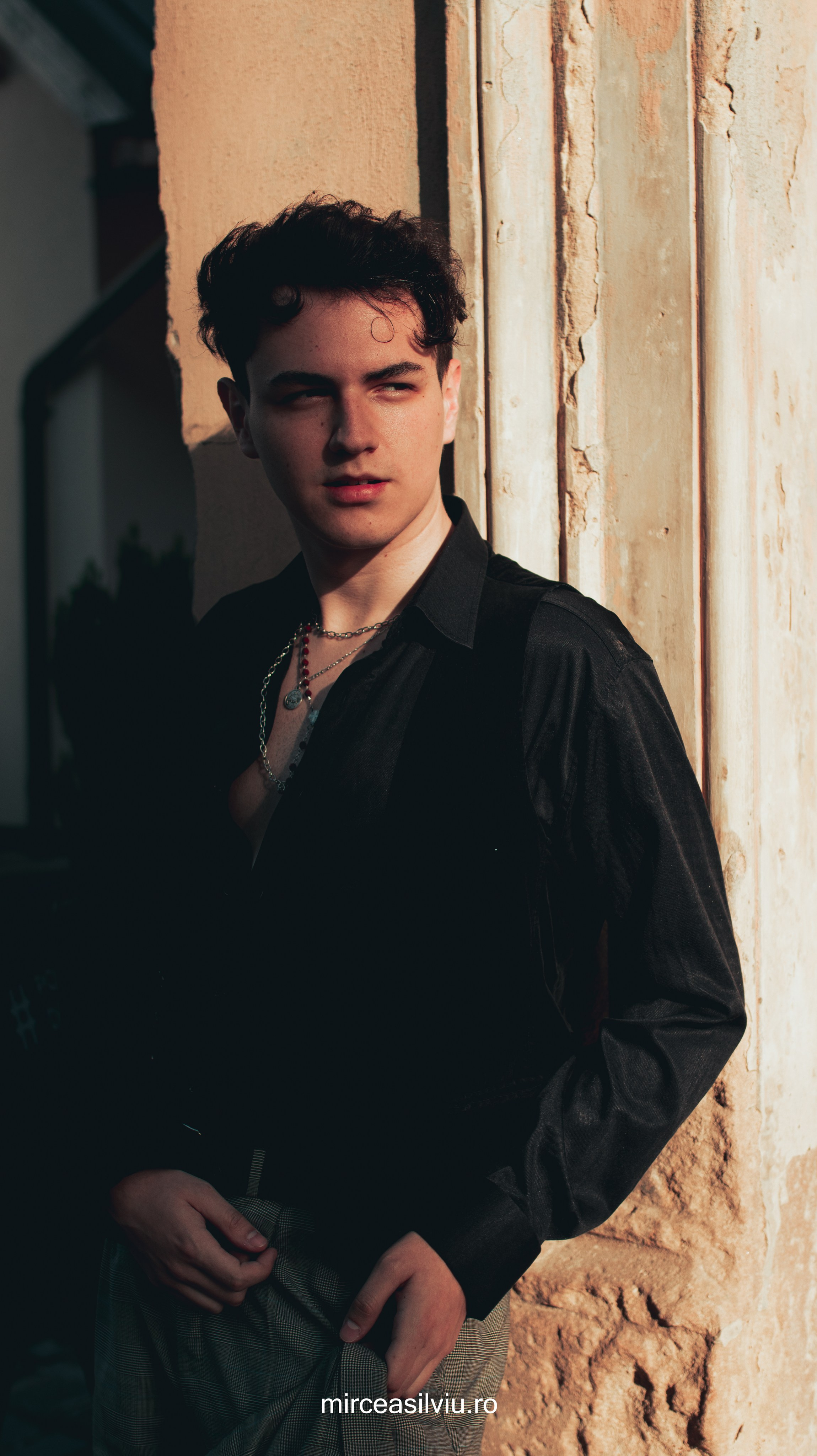 Darius. Fotograf de portrete și evenimente din Cluj-Napoca. Ședințe foto individuale, nunți, botezuri și aniversări în Cluj și județul Cluj