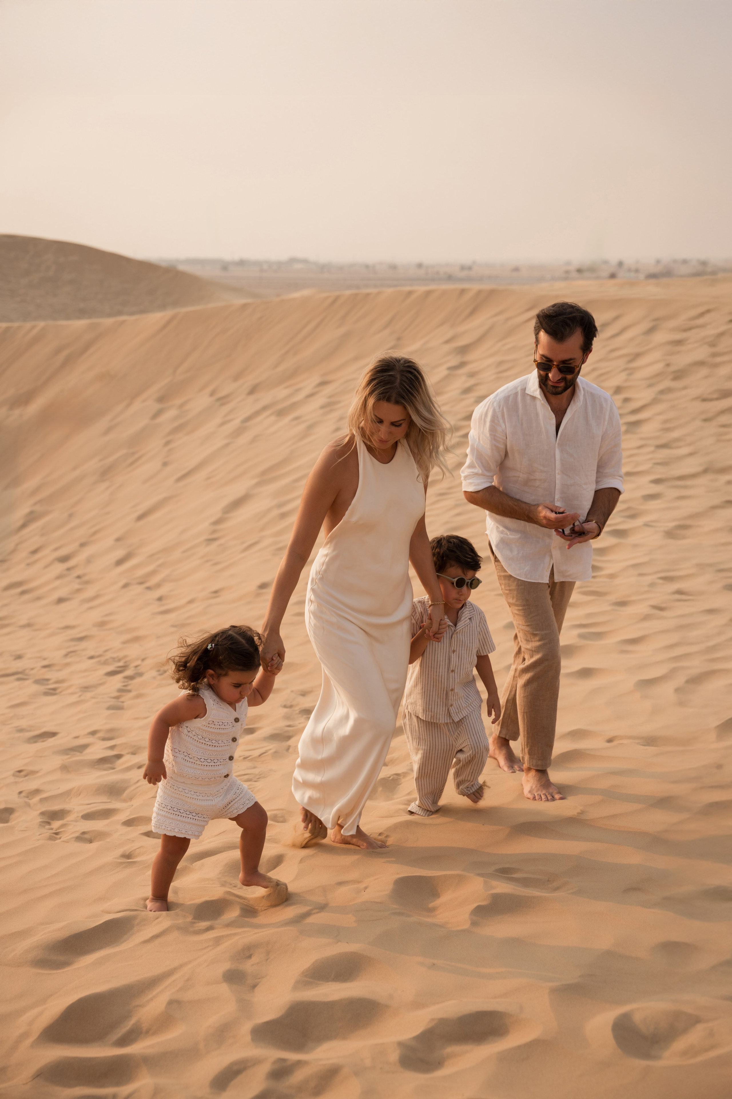 Sun, sand & family. Angela Iakovleva — Family Photographer in Dubai
