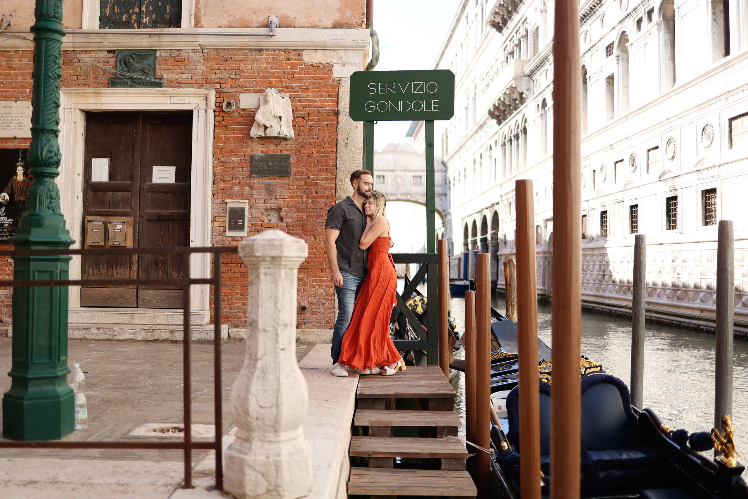 Romantic photo shoot in Venice. Photographer in Venice, Viktoria Antonova