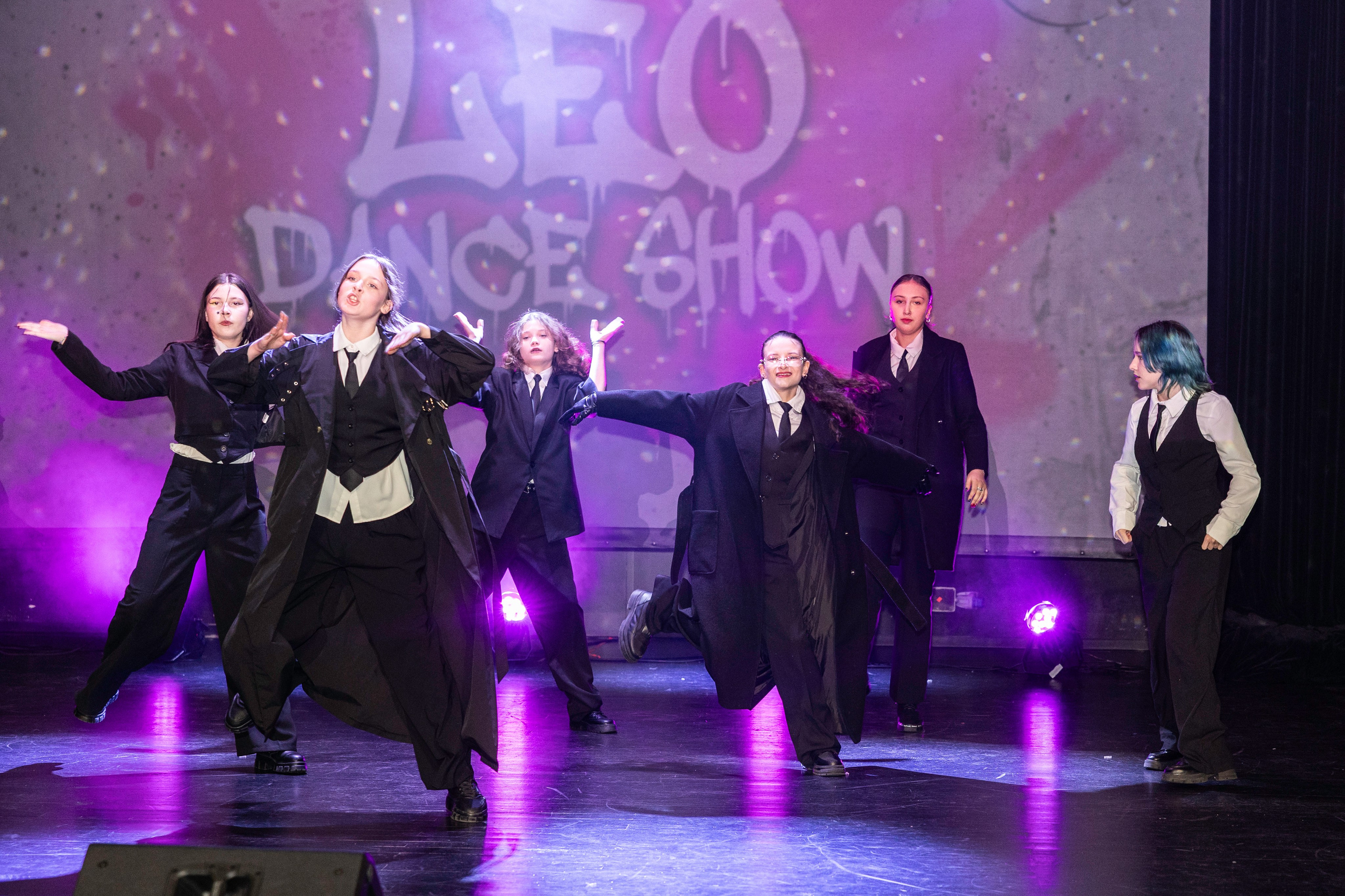 LEO DANCE SHOW WINTER 2025. Семейный и детский фотограф в Варшаве Мила Бобровская