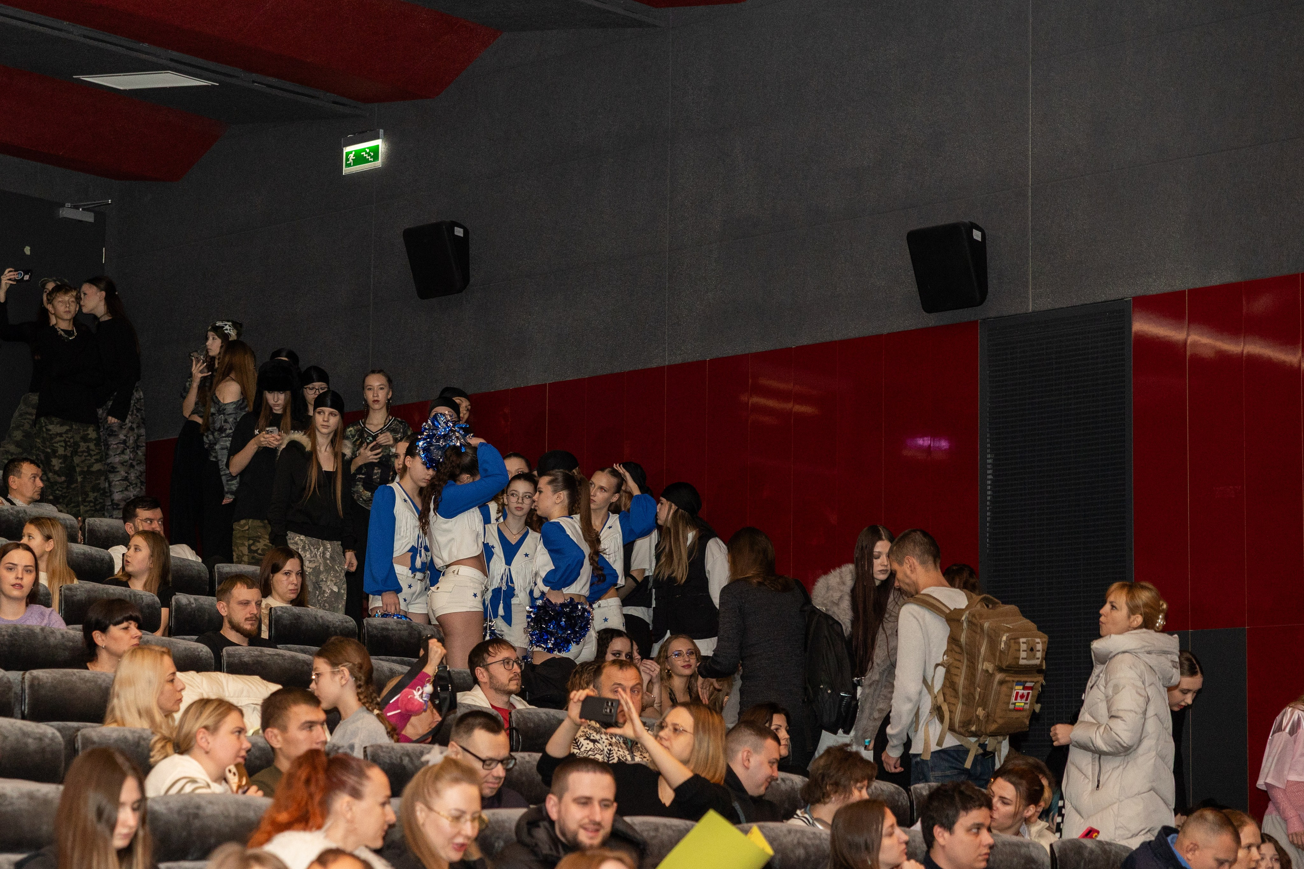 LEO DANCE SHOW WINTER 2025. Семейный и детский фотограф в Варшаве Мила Бобровская