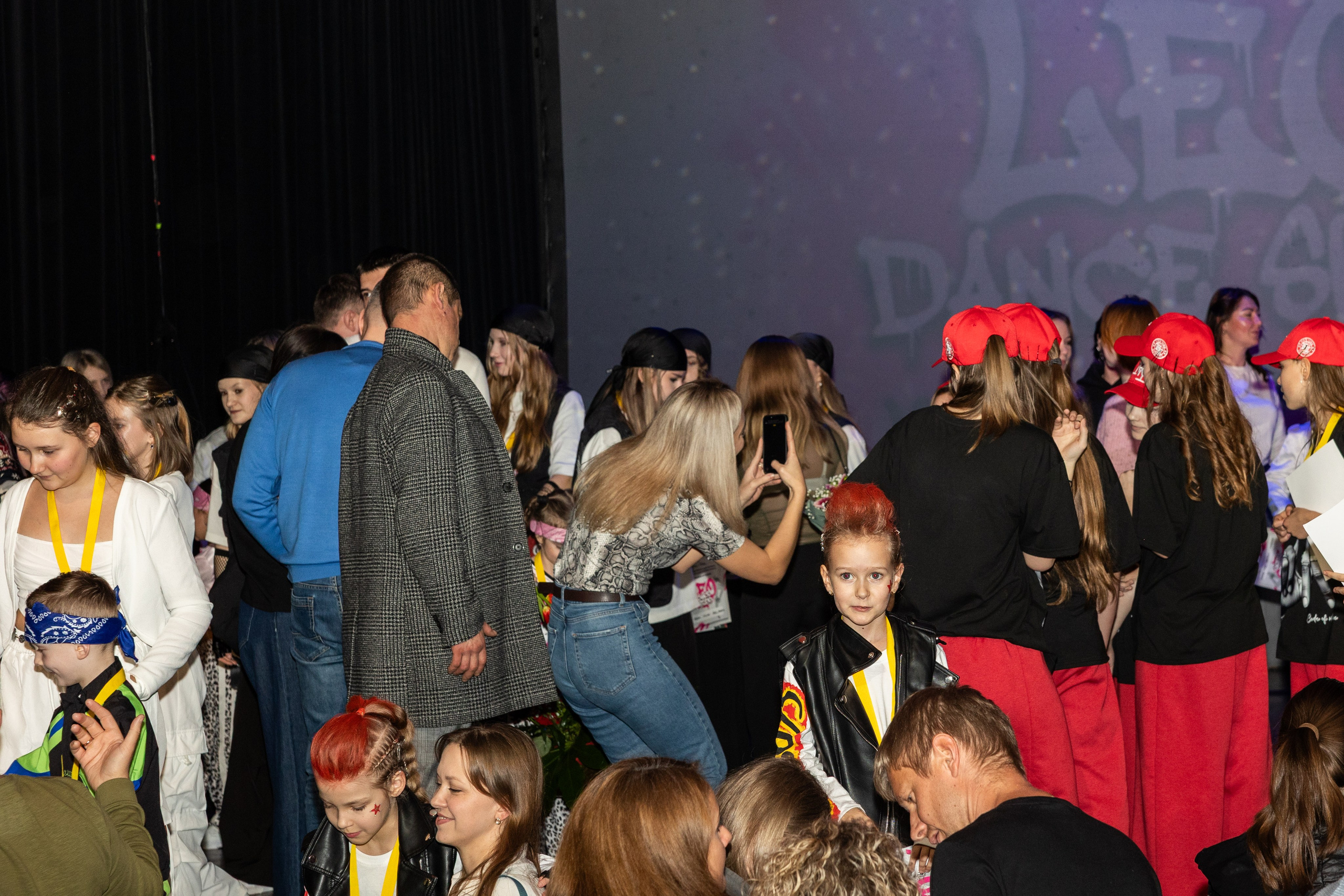 LEO DANCE SHOW WINTER 2025. Семейный и детский фотограф в Варшаве Мила Бобровская