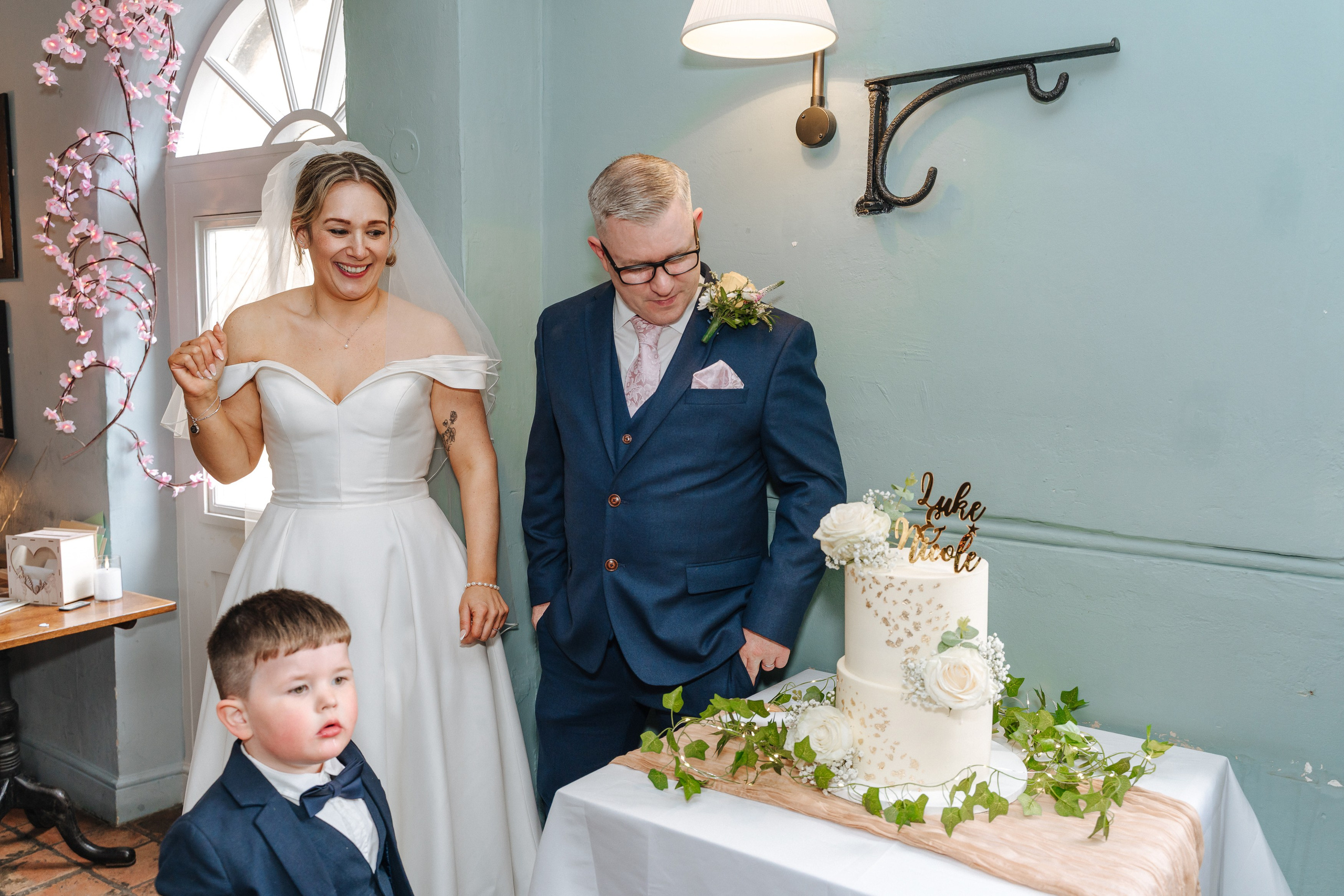 Luke and Nicola’s wedding at Danson House. Photographer in England Ekaterina Romanova