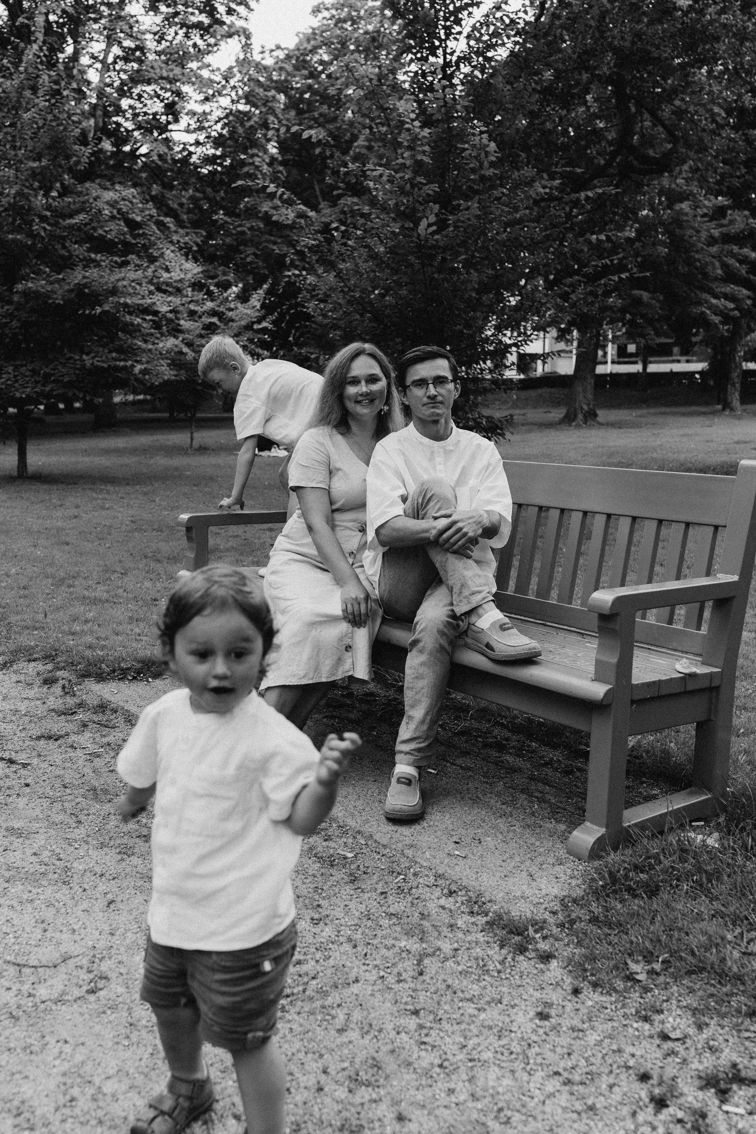 Kaivopuisto. Wedding and potrait photographer in Helsinki Vickan O