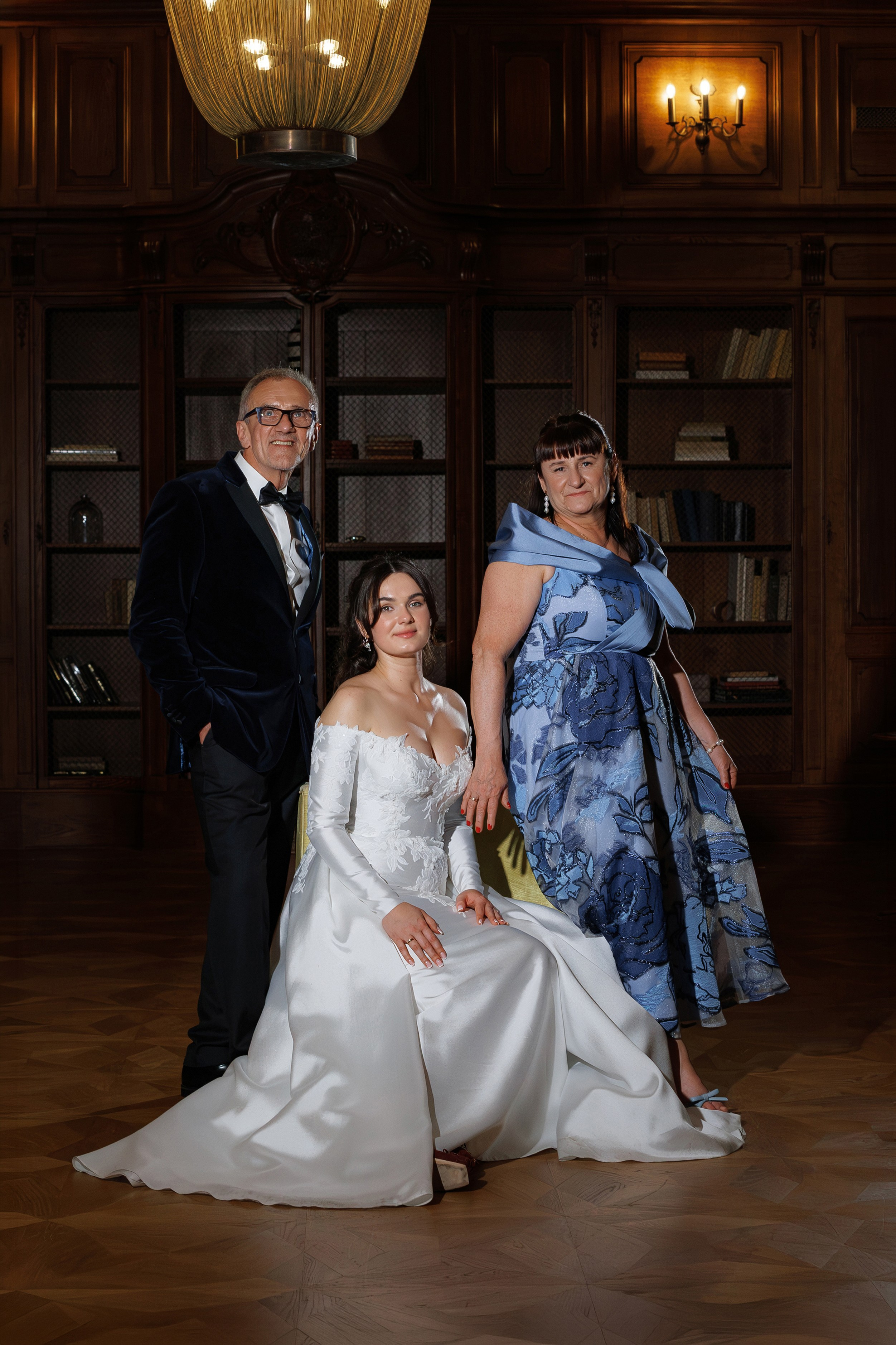 Wiktoria & Kacper. Pałac Goetz. Fotograf ślubny i rodzinny w Krakowie Yana Klymova