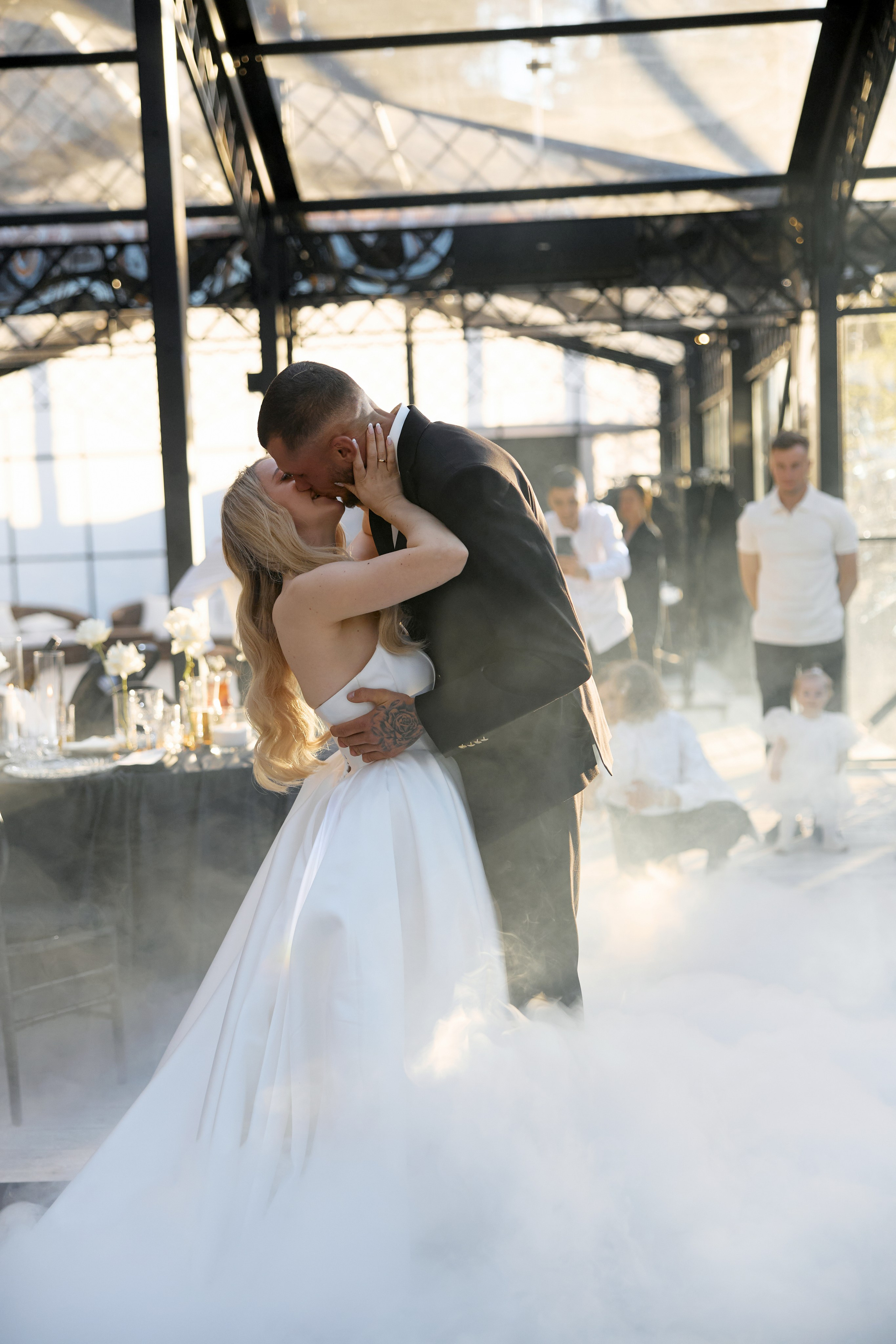 Natalia & Roman. Dworek przy lesie. Fotograf ślubny i rodzinny w Krakowie Yana Klymova