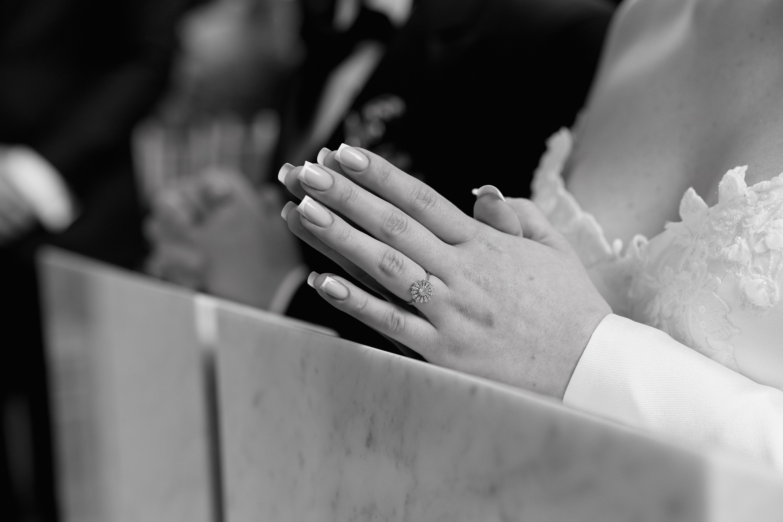 Wiktoria & Kacper. Pałac Goetz. Fotograf ślubny i rodzinny w Krakowie Yana Klymova