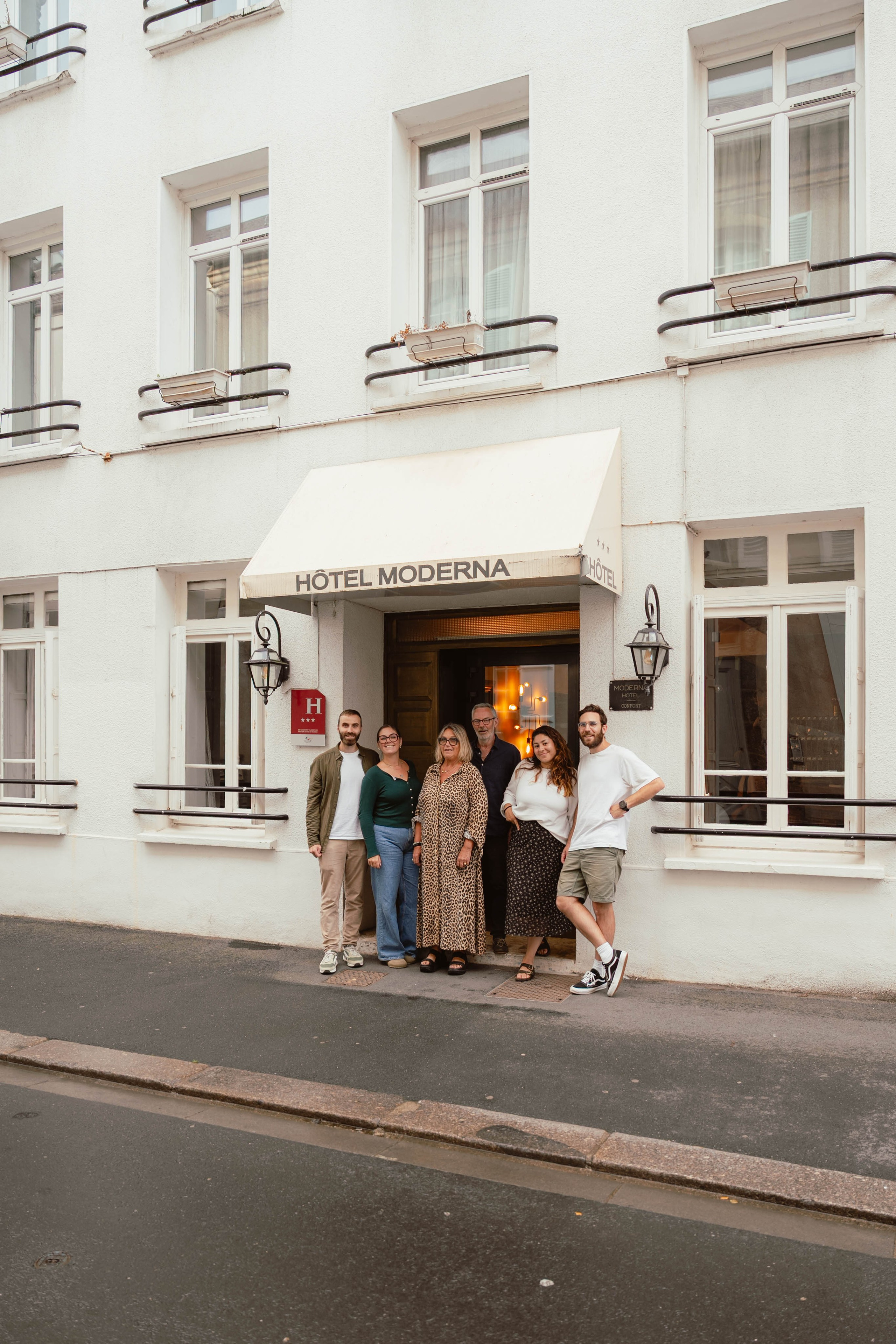 Hôtel Moderna. Weeding photographer / event / portrait