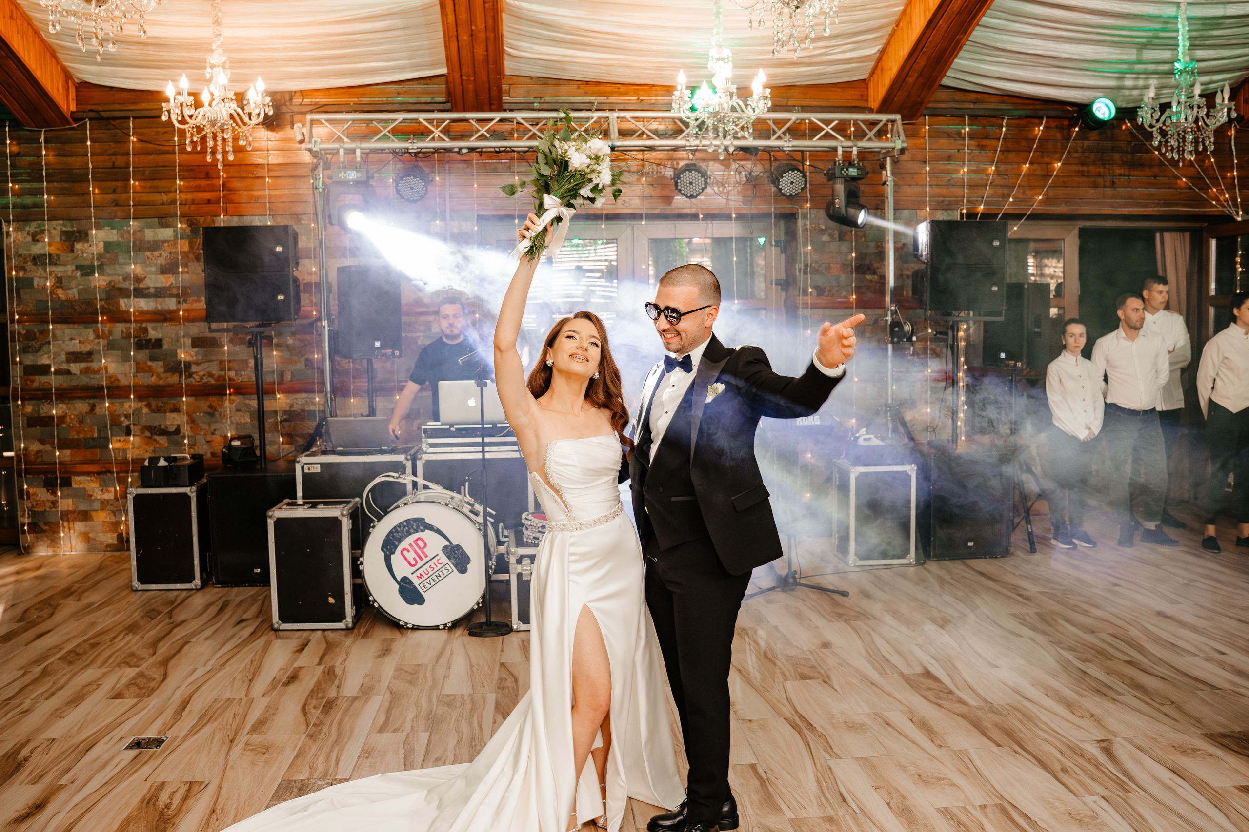 Fotograf de nunta Bacau. Nunta la Havana. Nunta in Targu Ocna. Foto-video nunta Bacau 