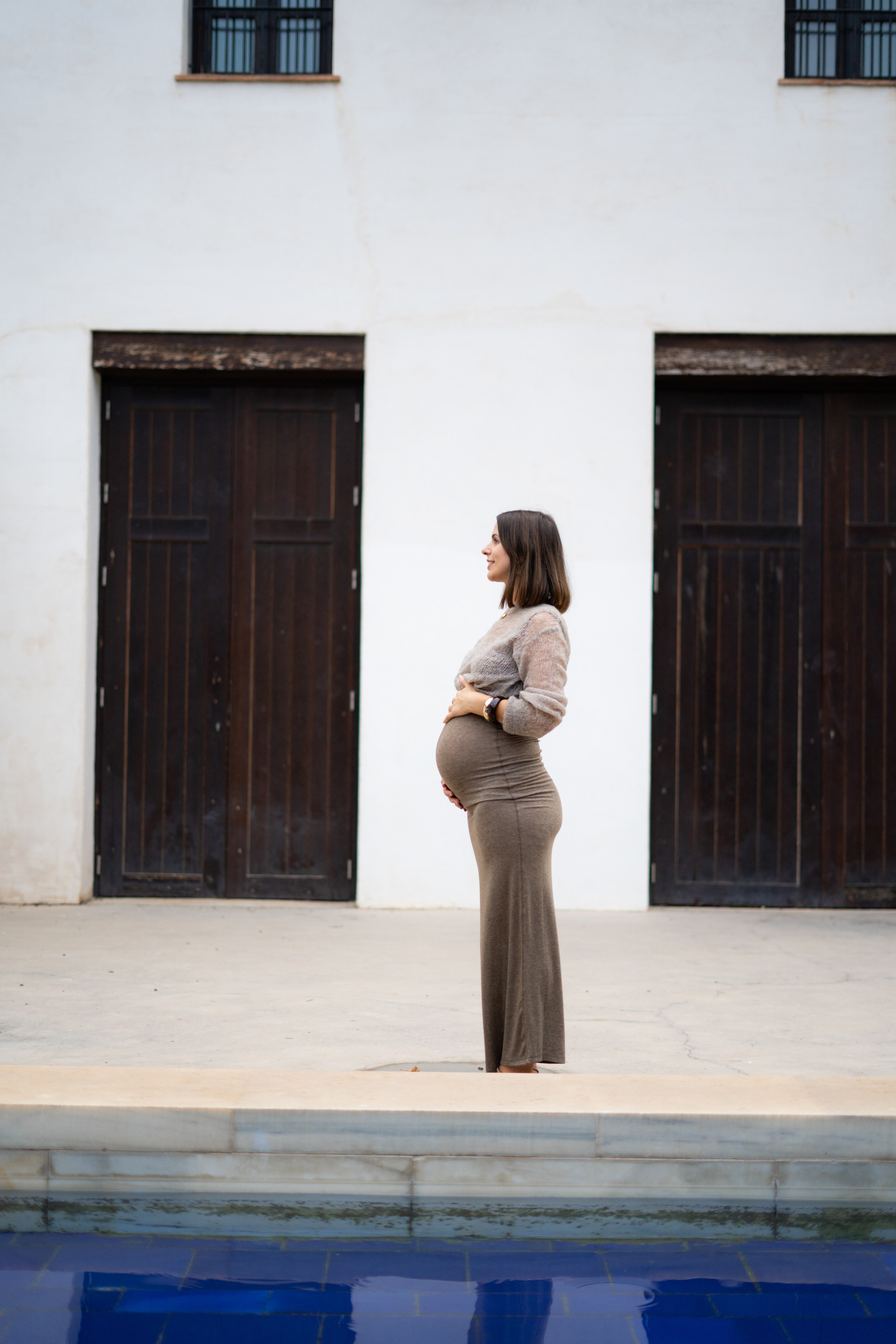 Familia/embarazo. Fotógrafo retratos, marcas y contenido en Valencia, España, Europa