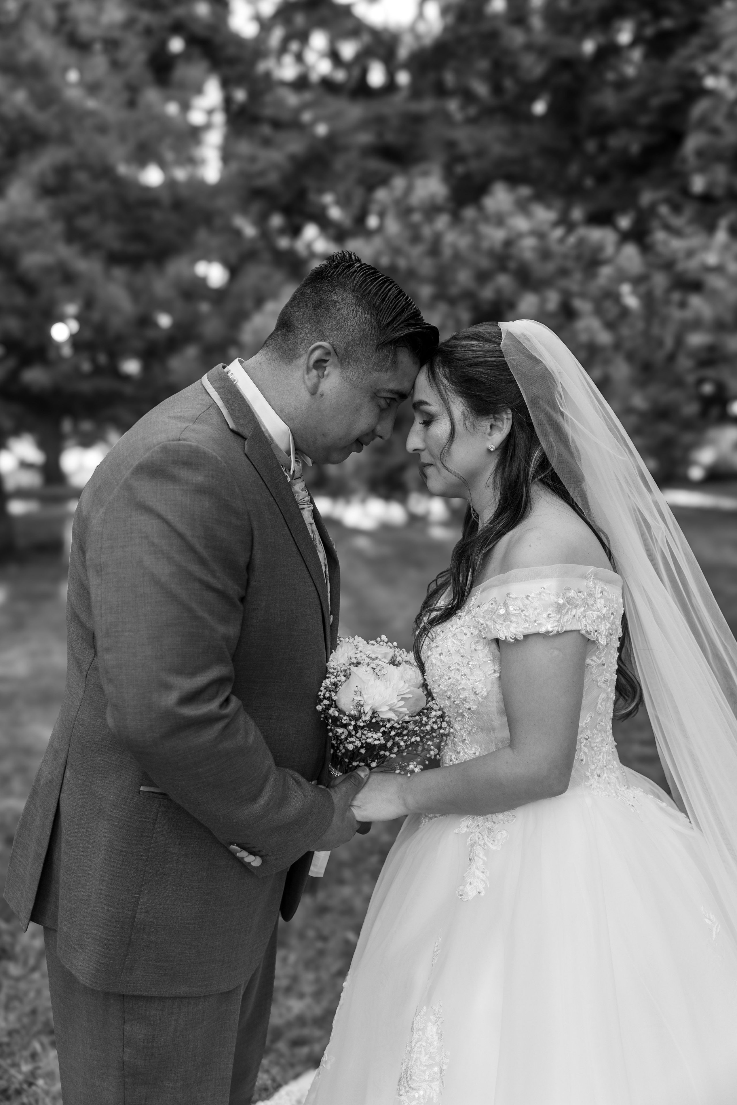 Elizabeth & Luis. Dinka & Emilio - El arte de preservar lo que no se repite