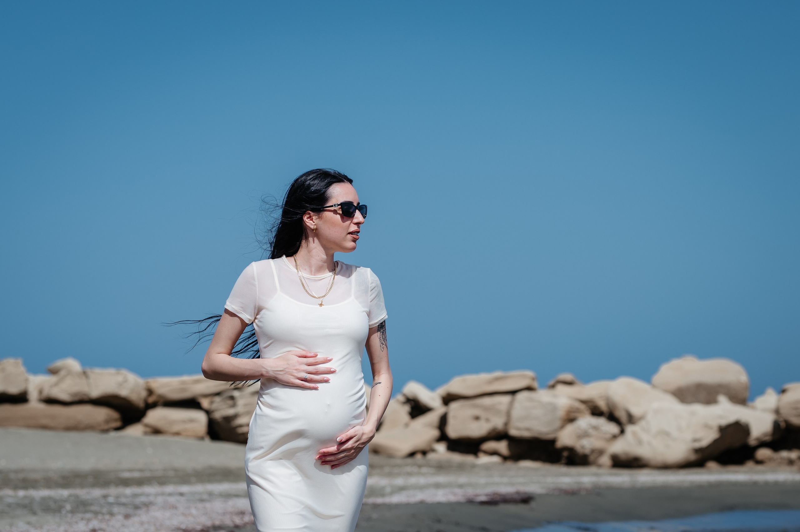 Maternity near the sea. AdrianOltean.wfolio.pro