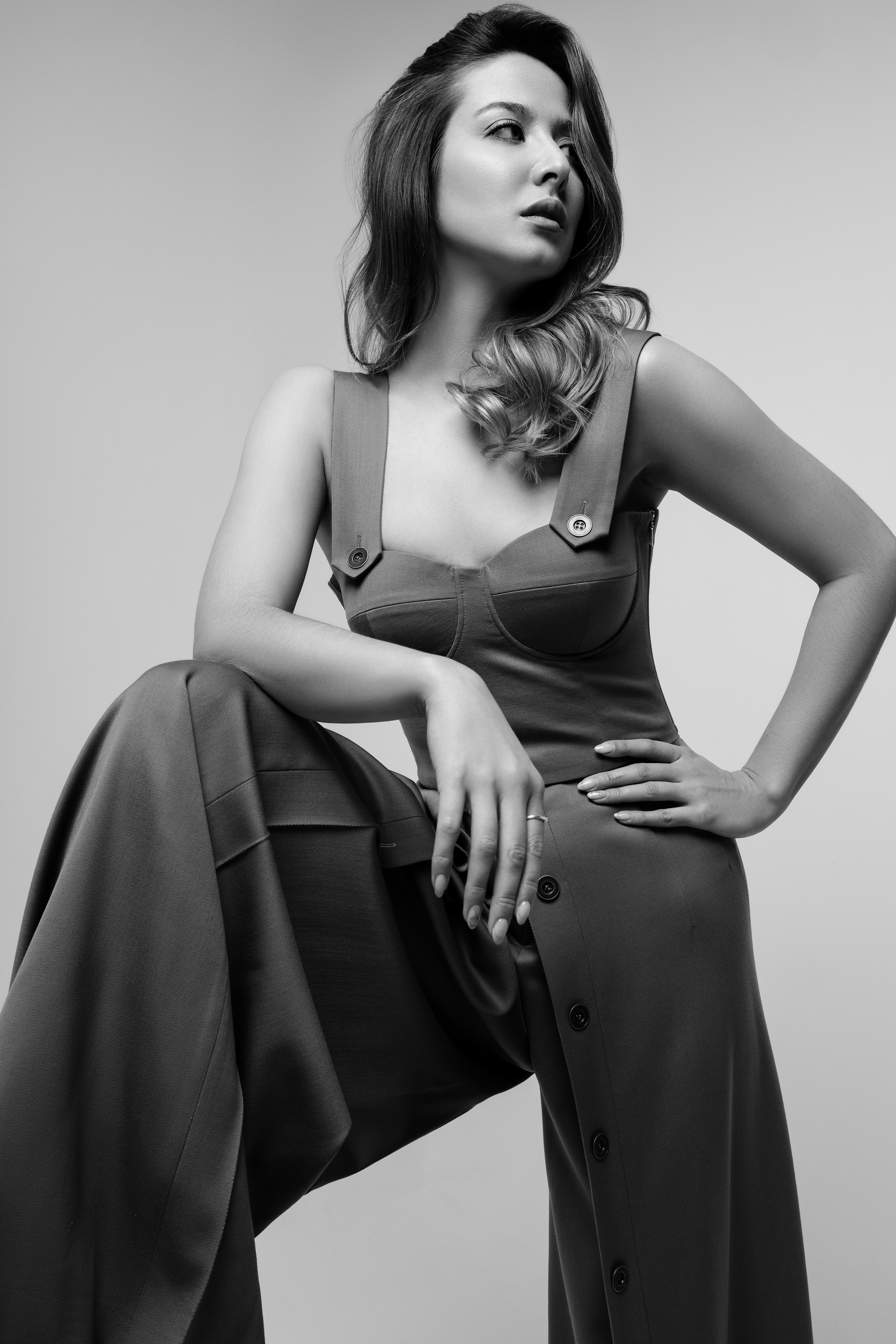 Портретная съемка в студии, черно белый кадры