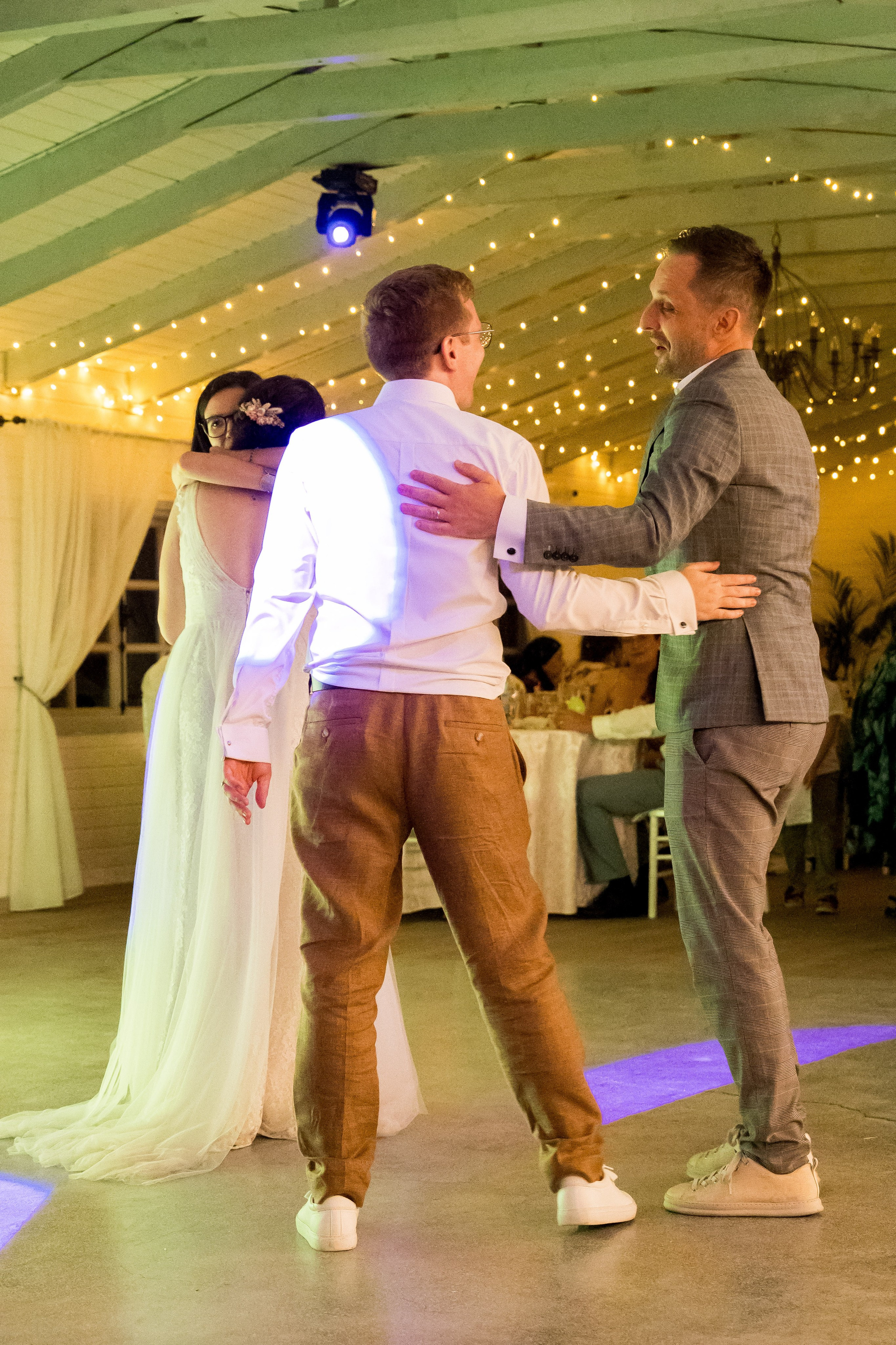 PARTY. Gabriel Florea — Fotograf nuntă București