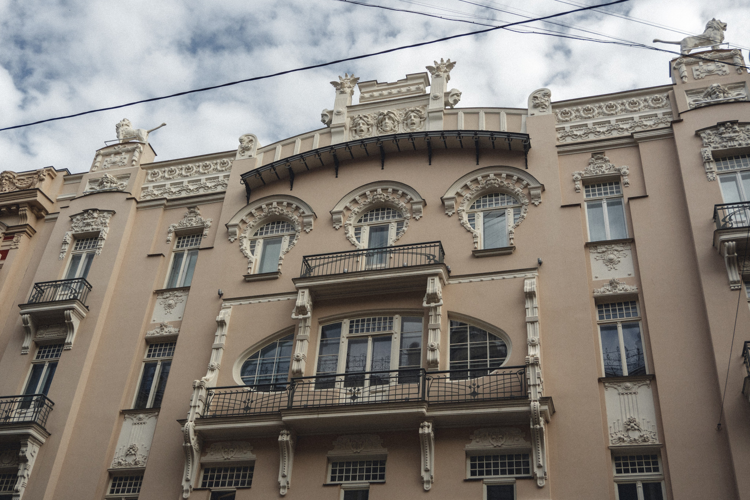 Voyage à Riga. Photographe sur Cote d’Azur. Portraits de familles, couples, enfants, événements