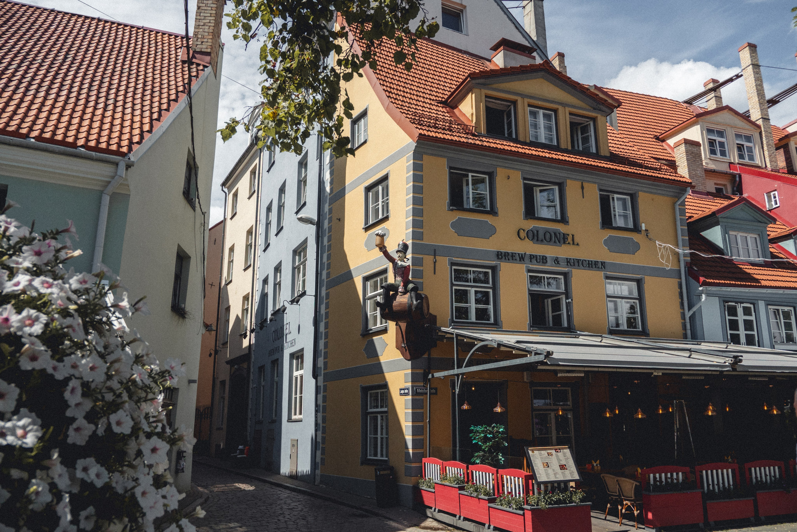 Voyage à Riga. Photographe sur Cote d’Azur. Portraits de familles, couples, enfants, événements