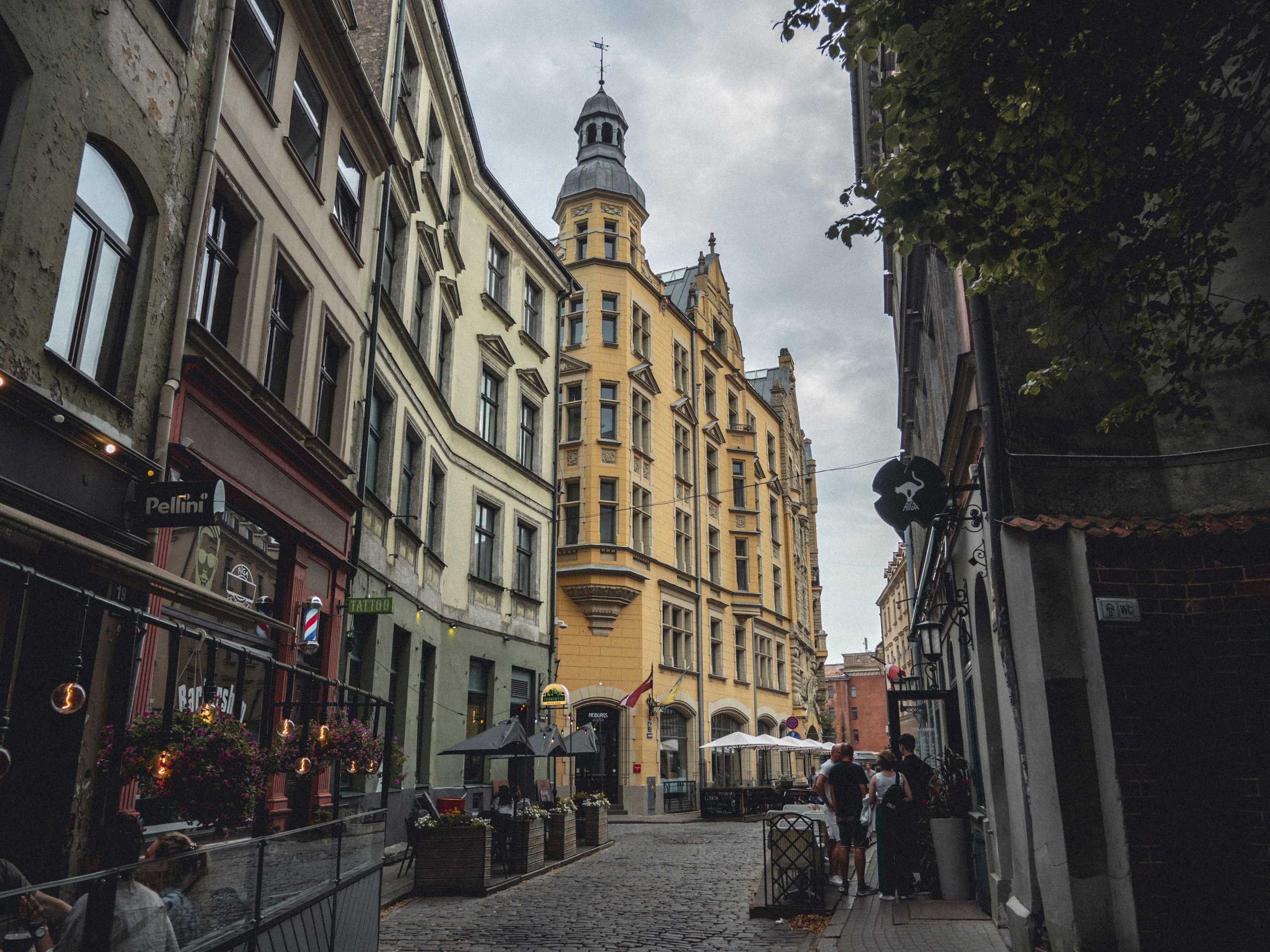 Voyage à Riga. Photographe sur Cote d’Azur. Portraits de familles, couples, enfants, événements