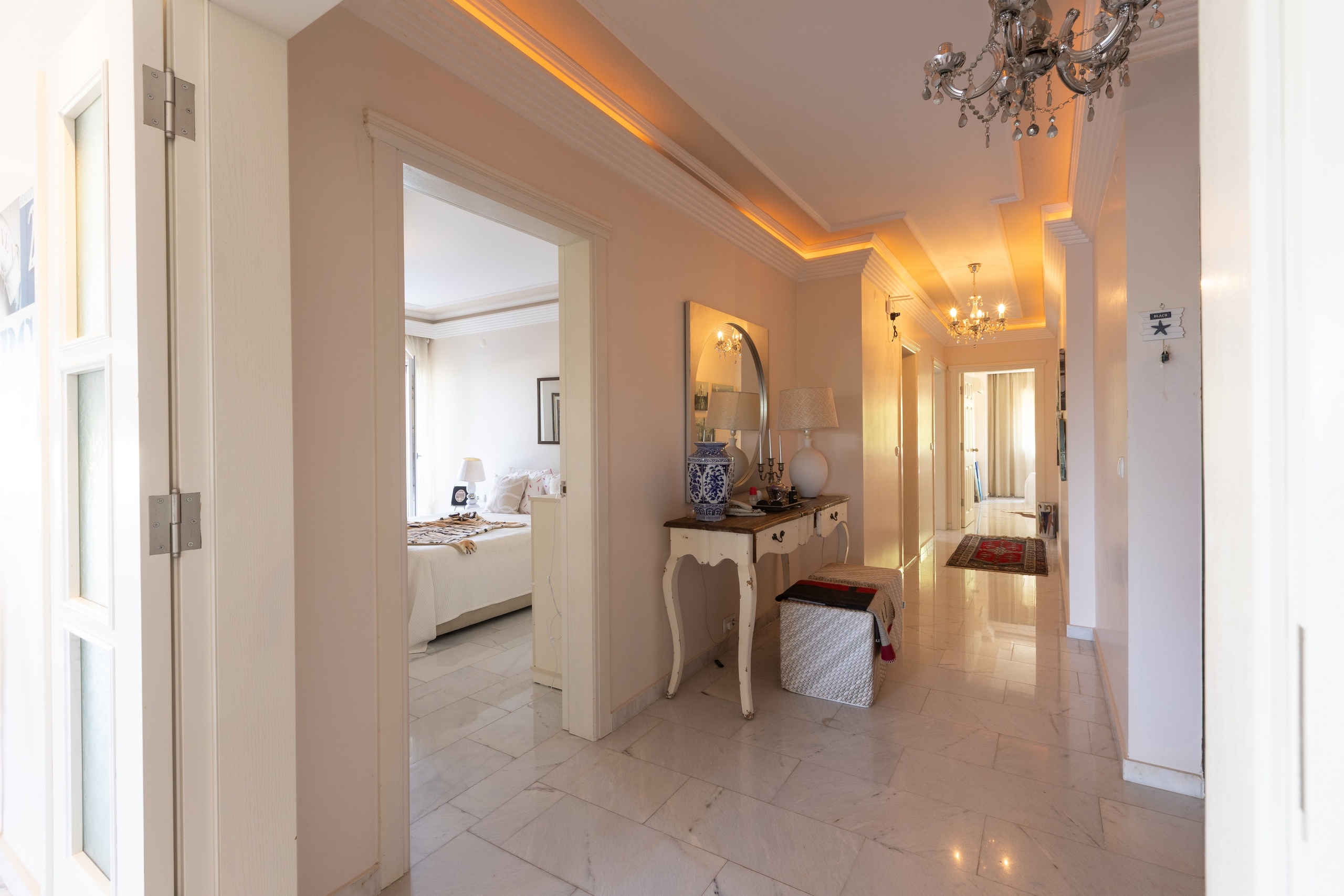 Real Estate Photography Portfolio | Airbnb, Hotels & Interiors