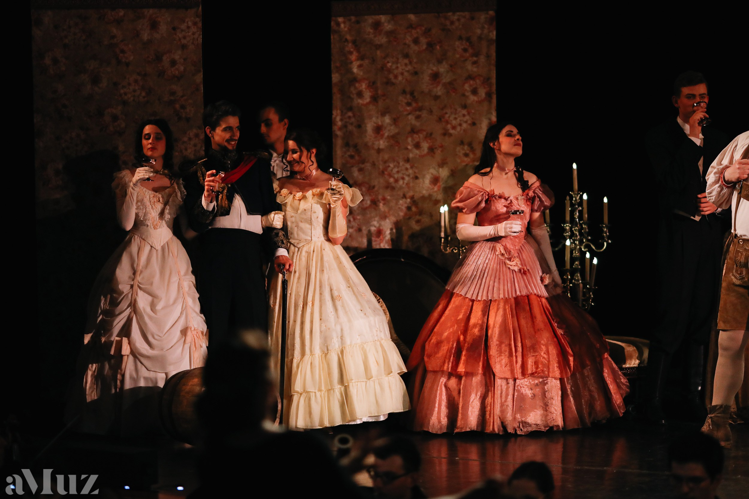 Opera Łąkowa. Fotograf Ślubny Warszawa - Sesje Biznesowe Rodzinne Eventy