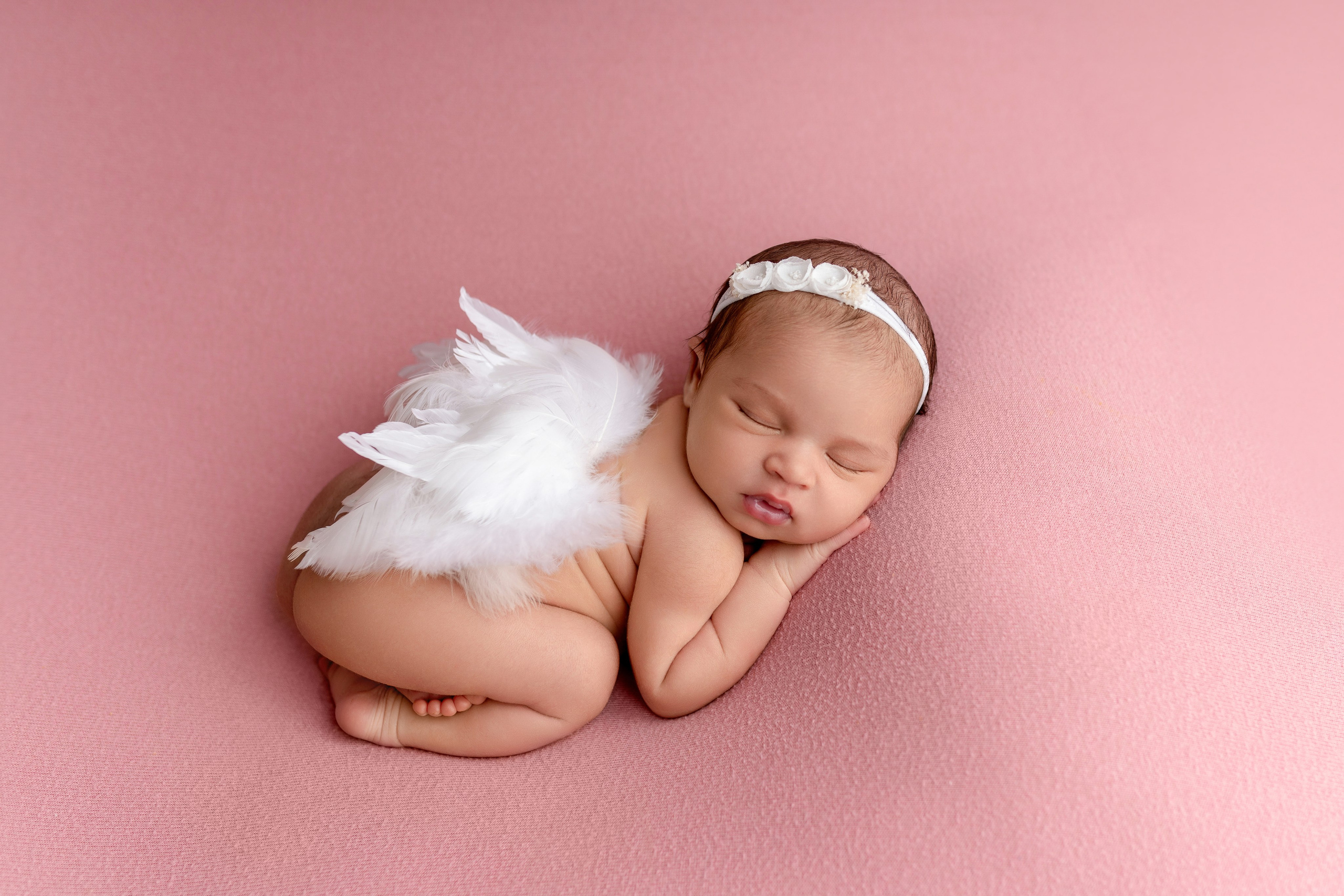 Esu Aleksandra naujagimių ir kudikių fotografė iš Vilniaus