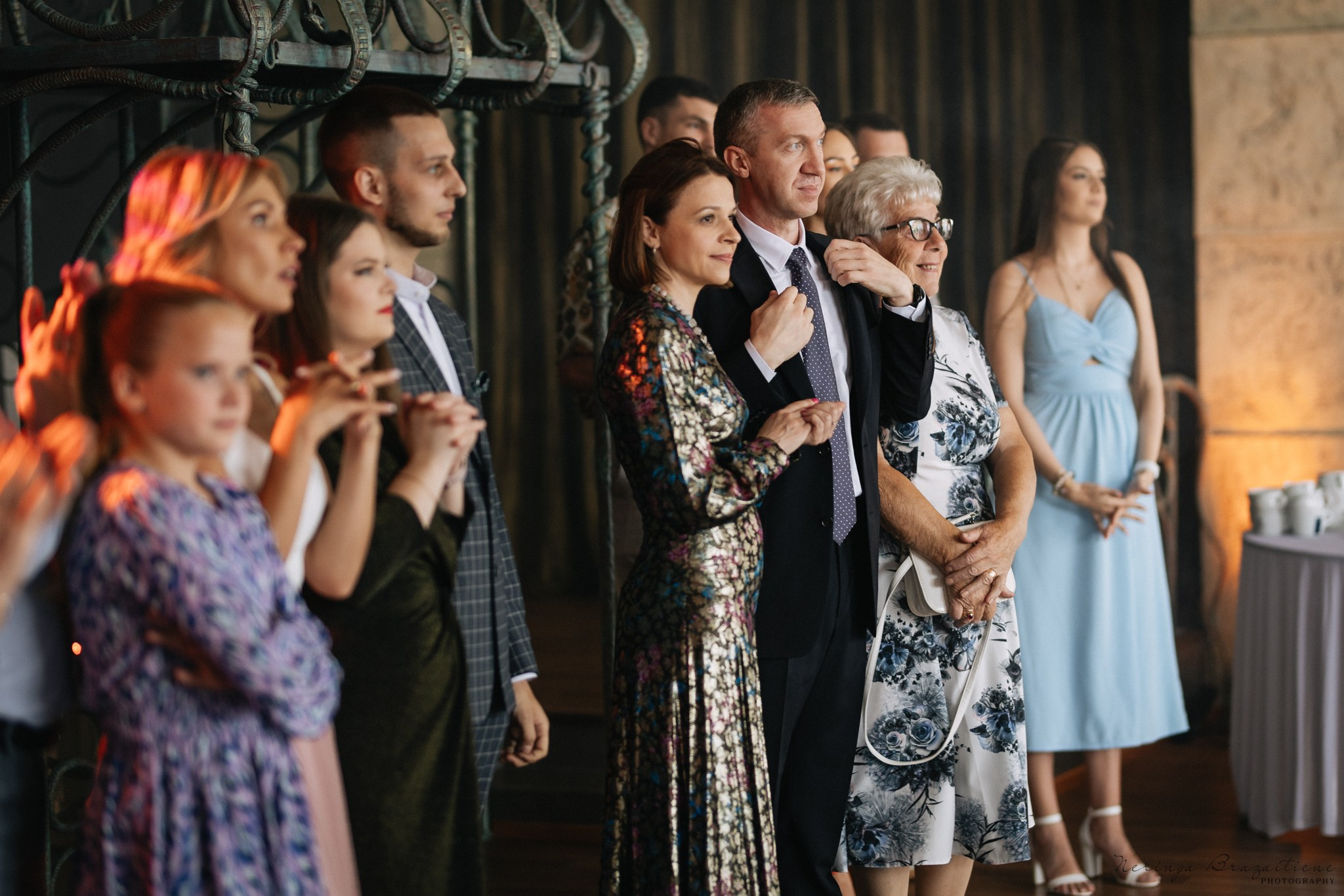 Vestuvinė fotosesija Kaune, Vienybės aikštėje, prie Lietuvos banko