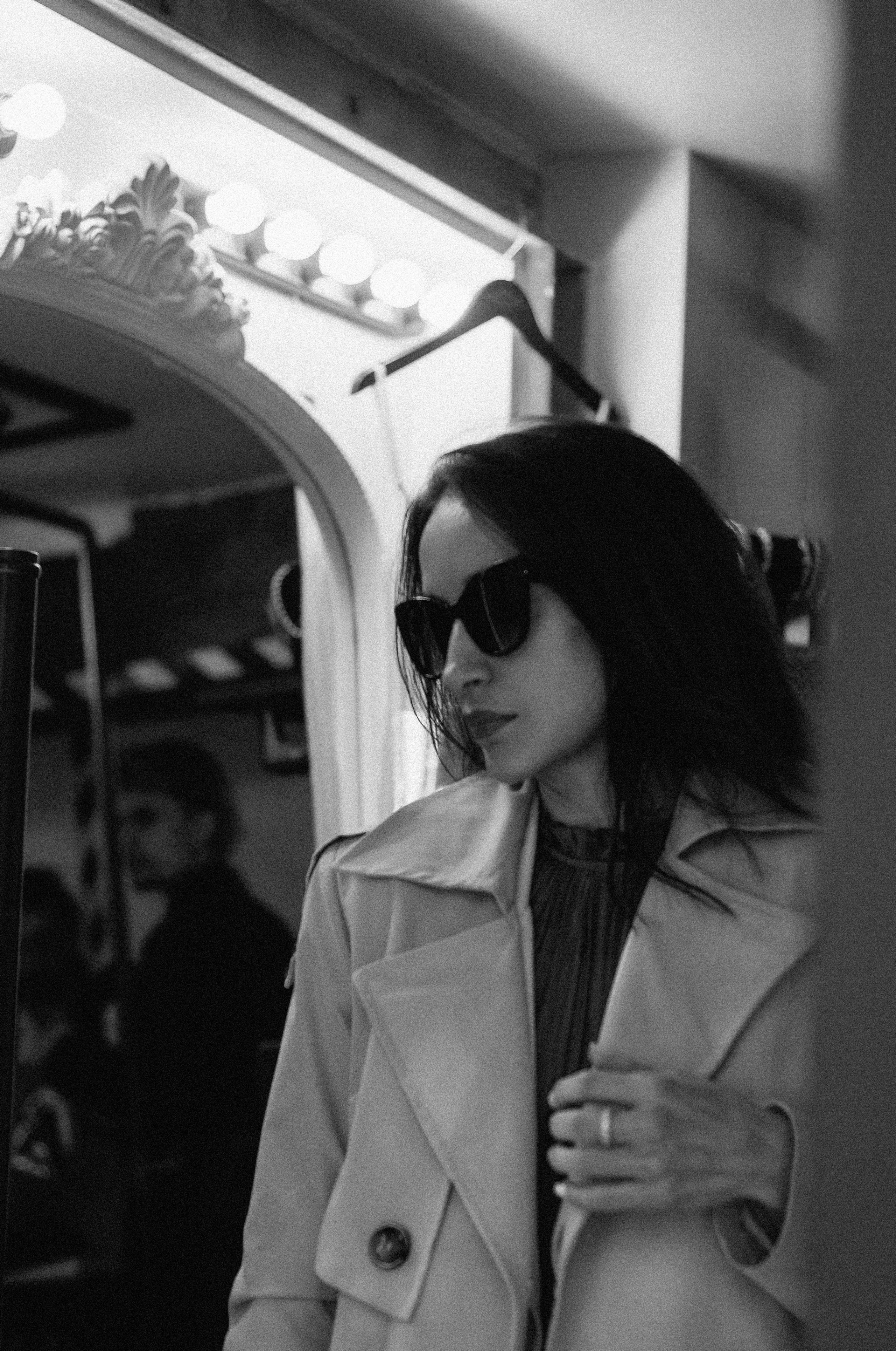 Couple photoshoot in blooming Marais. Paris photographer — Polina Osipova