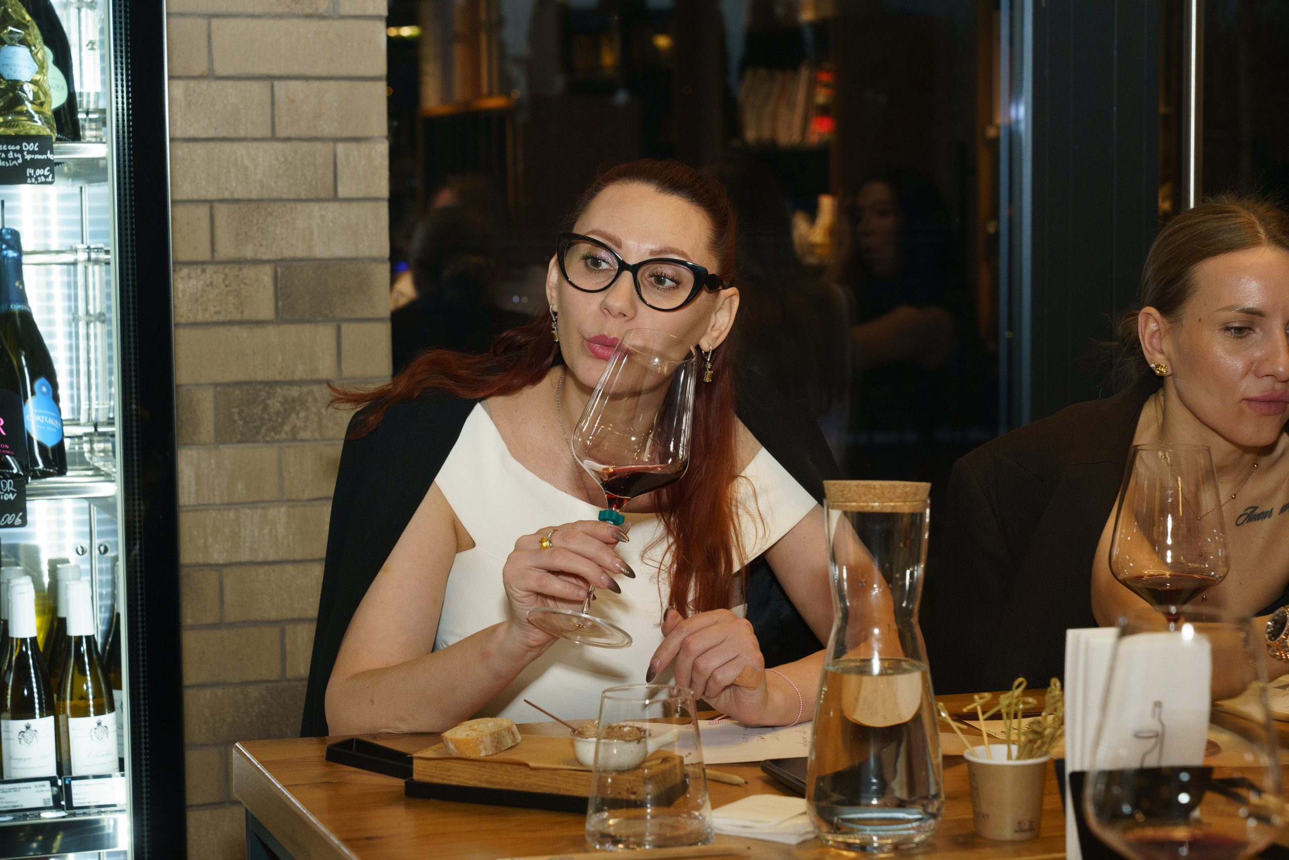 Фоторепортаж с винной дегустации в Софии | Wine Intuition. Portrait & Boudoir Photographer in Sofia | Taymuraz Gumerov