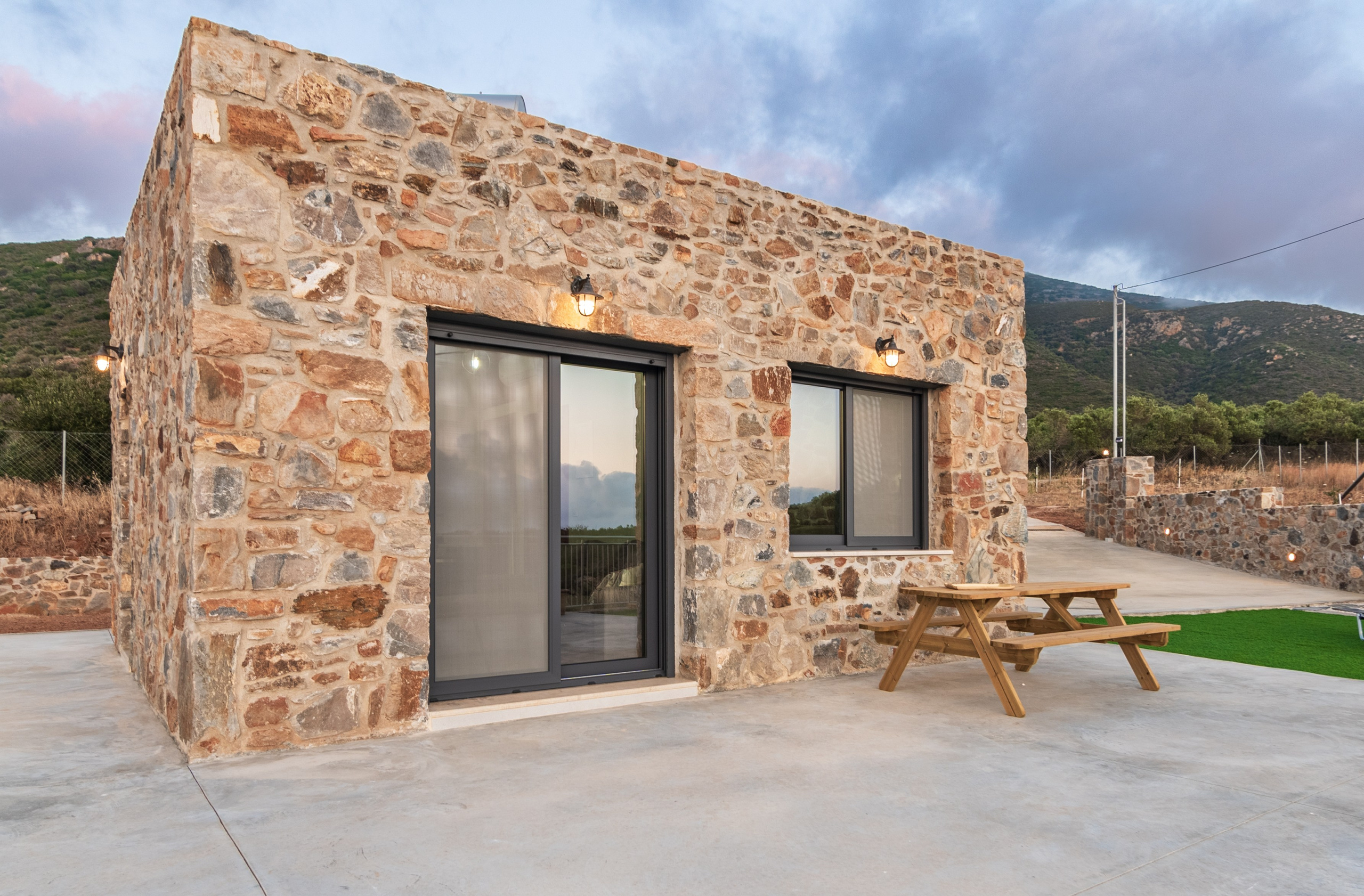 The Rock House. Photograper in Chania, Crete