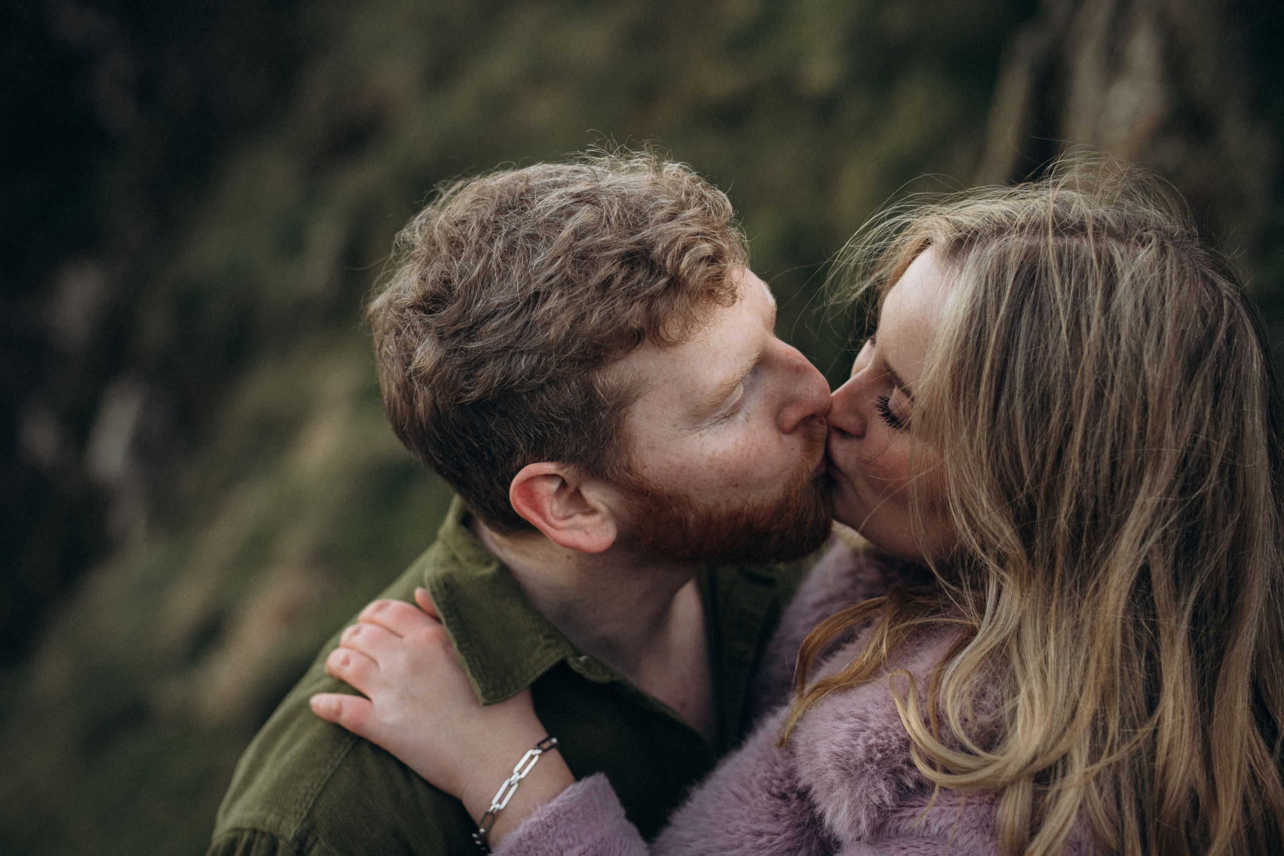 Howth cliff photoshoot. Wedding & Family photographer in County Donegal and Dublin, Ireland