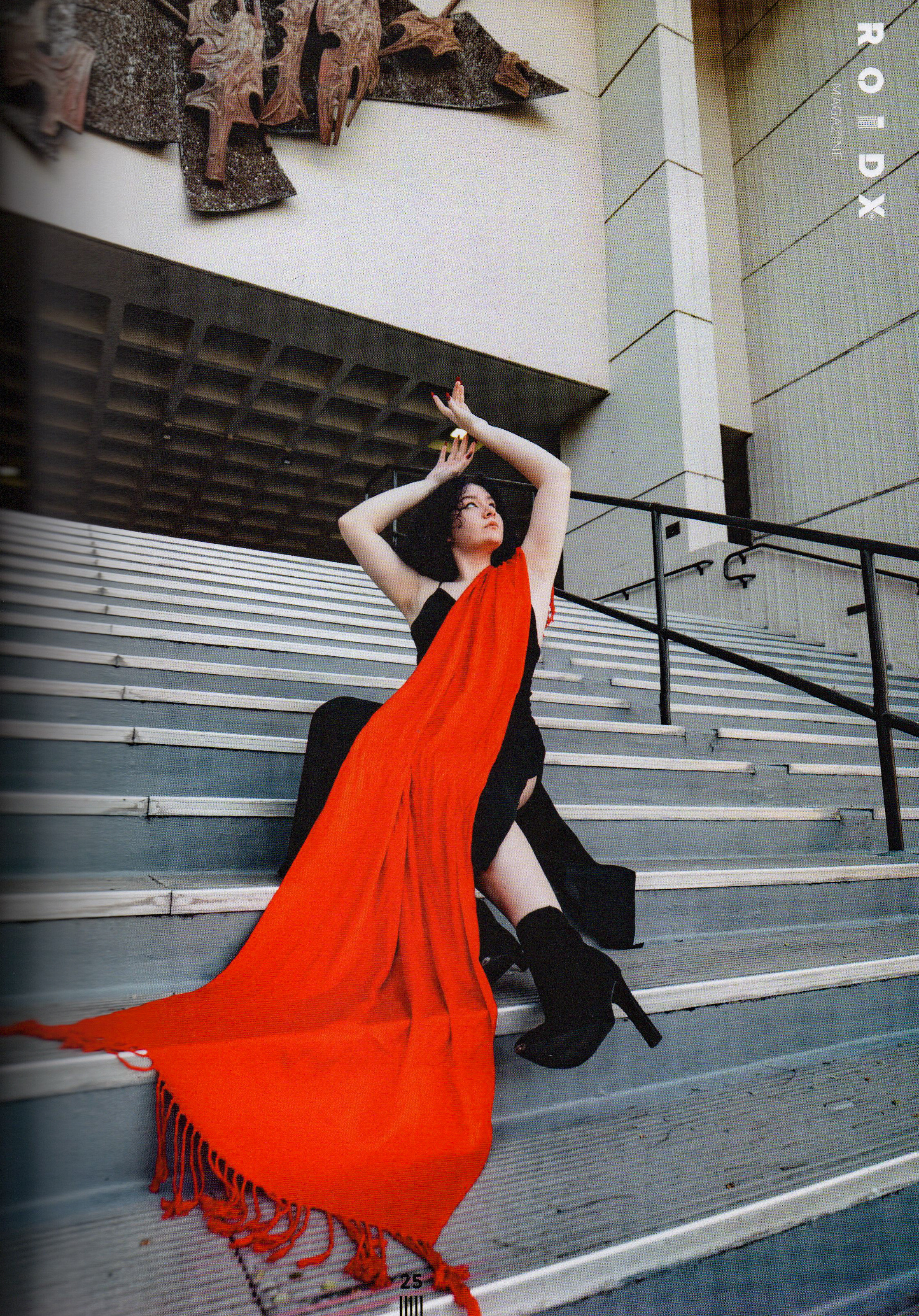 Roidx Magazine May 2022. Portrait and graduation photographer Marina Simanava