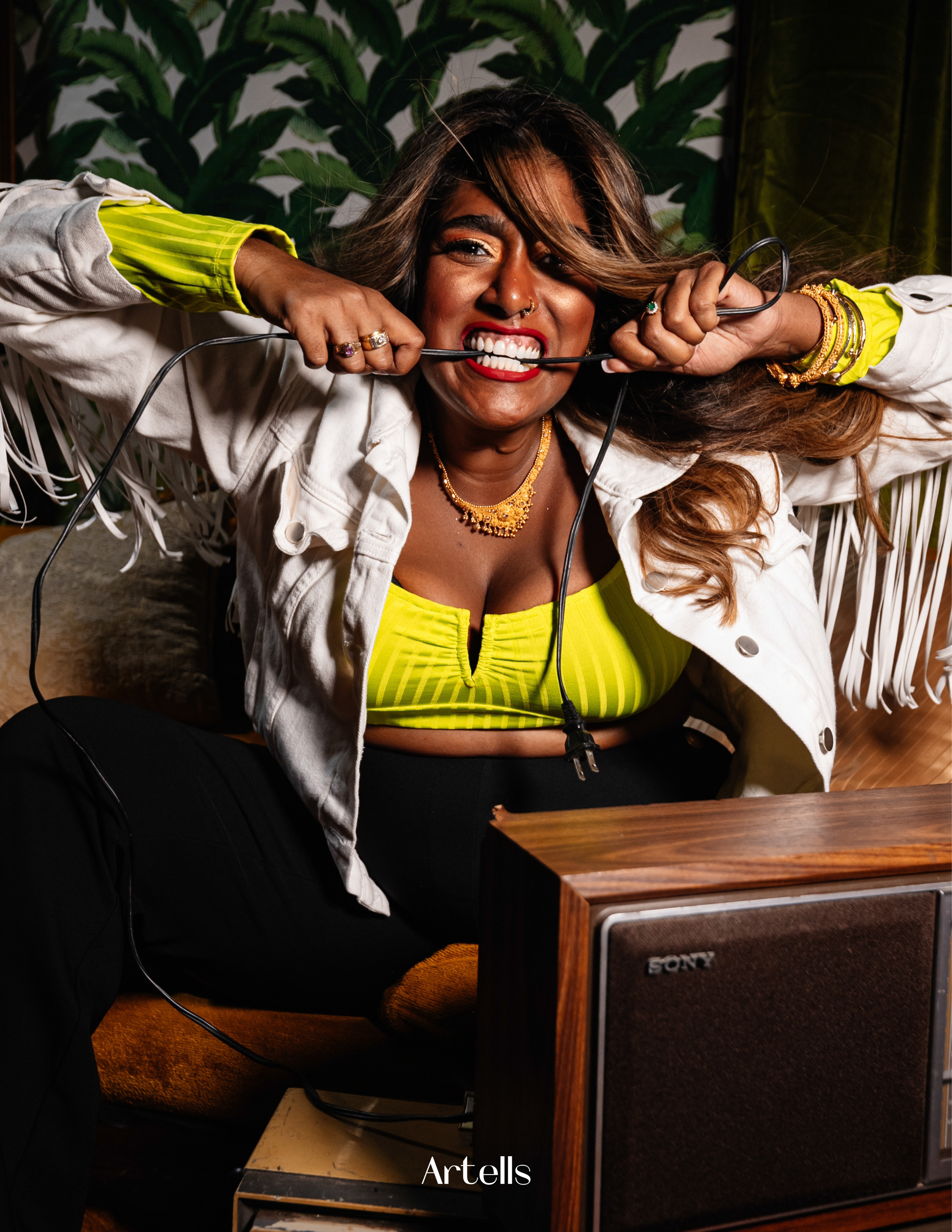 ARTELLS — PORTRAIT NOVEMBER (Vol 701) (2022). Portrait and graduation photographer Marina Simanava