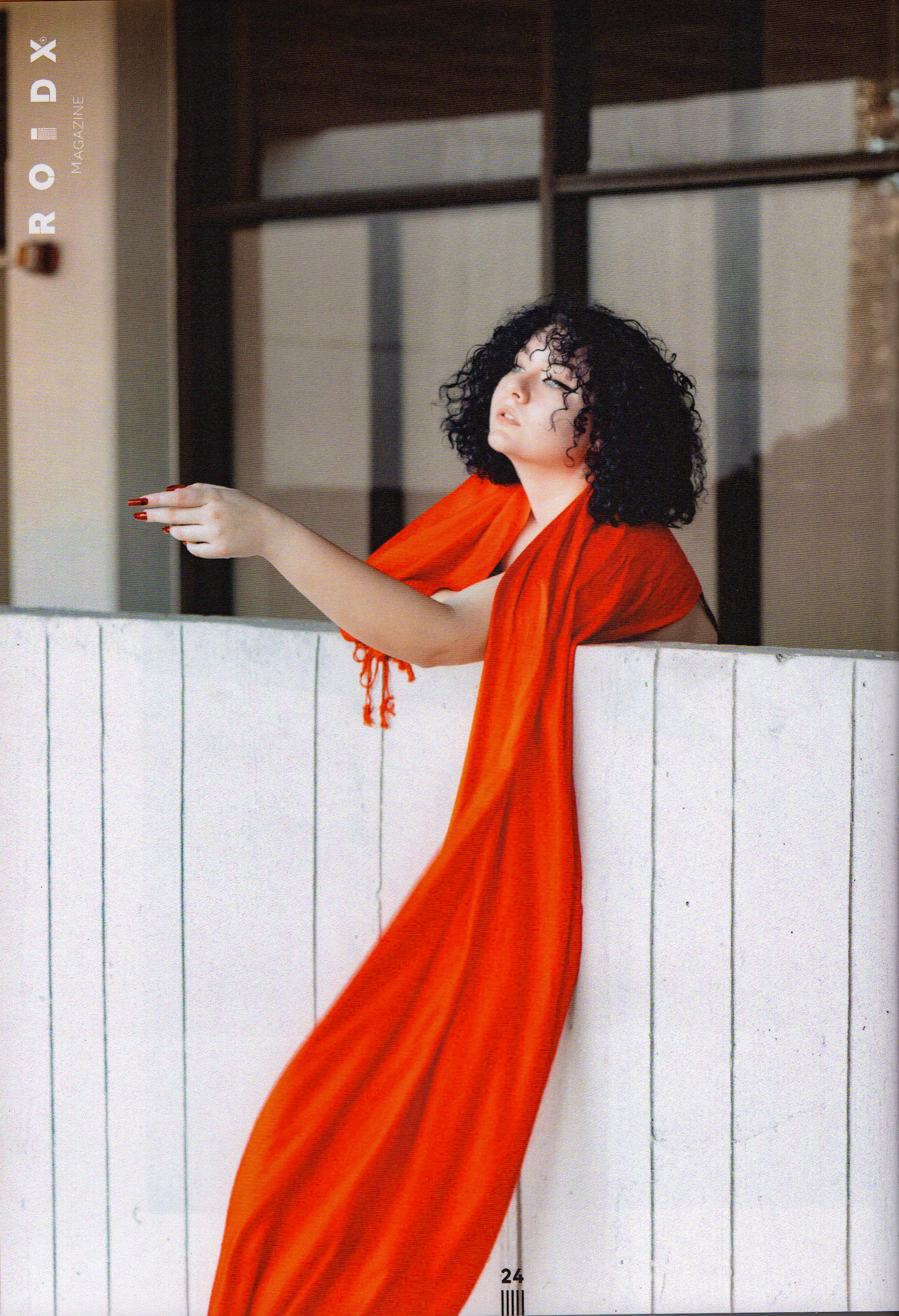 Roidx Magazine May 2022. Portrait and graduation photographer Marina Simanava