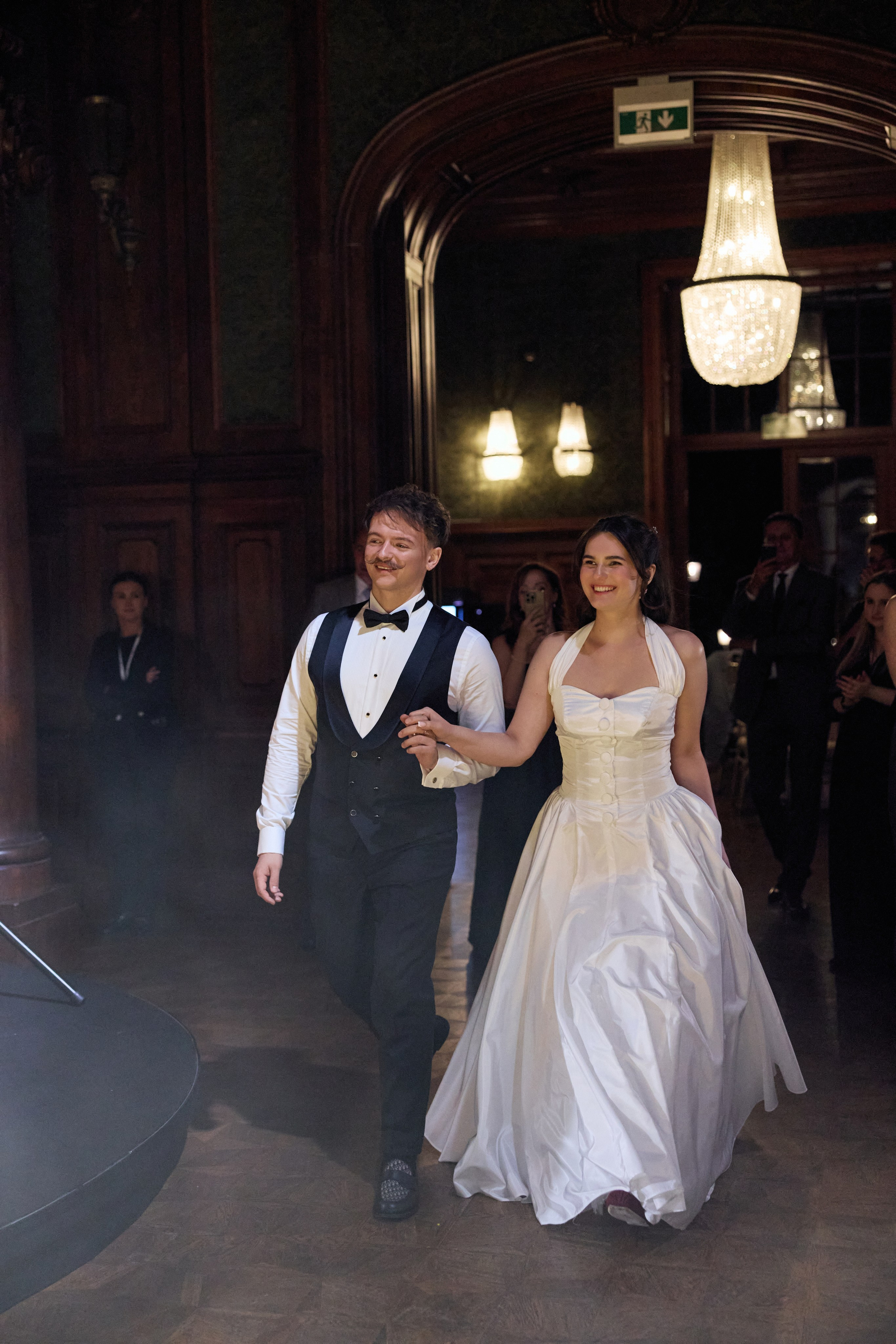 Wiktoria & Kacper. Pałac Goetz. Fotograf ślubny i rodzinny w Krakowie Yana Klymova