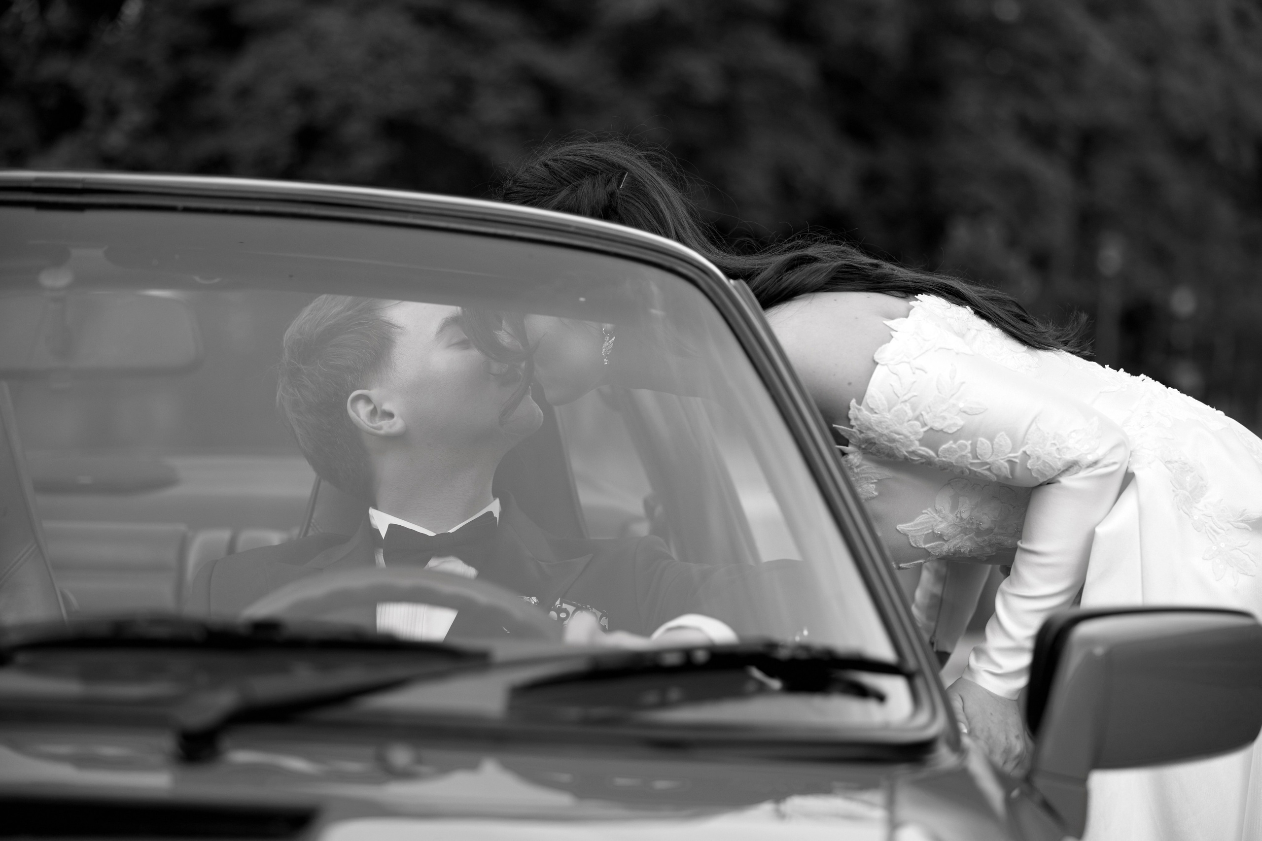 Wiktoria & Kacper. Pałac Goetz. Fotograf ślubny i rodzinny w Krakowie Yana Klymova