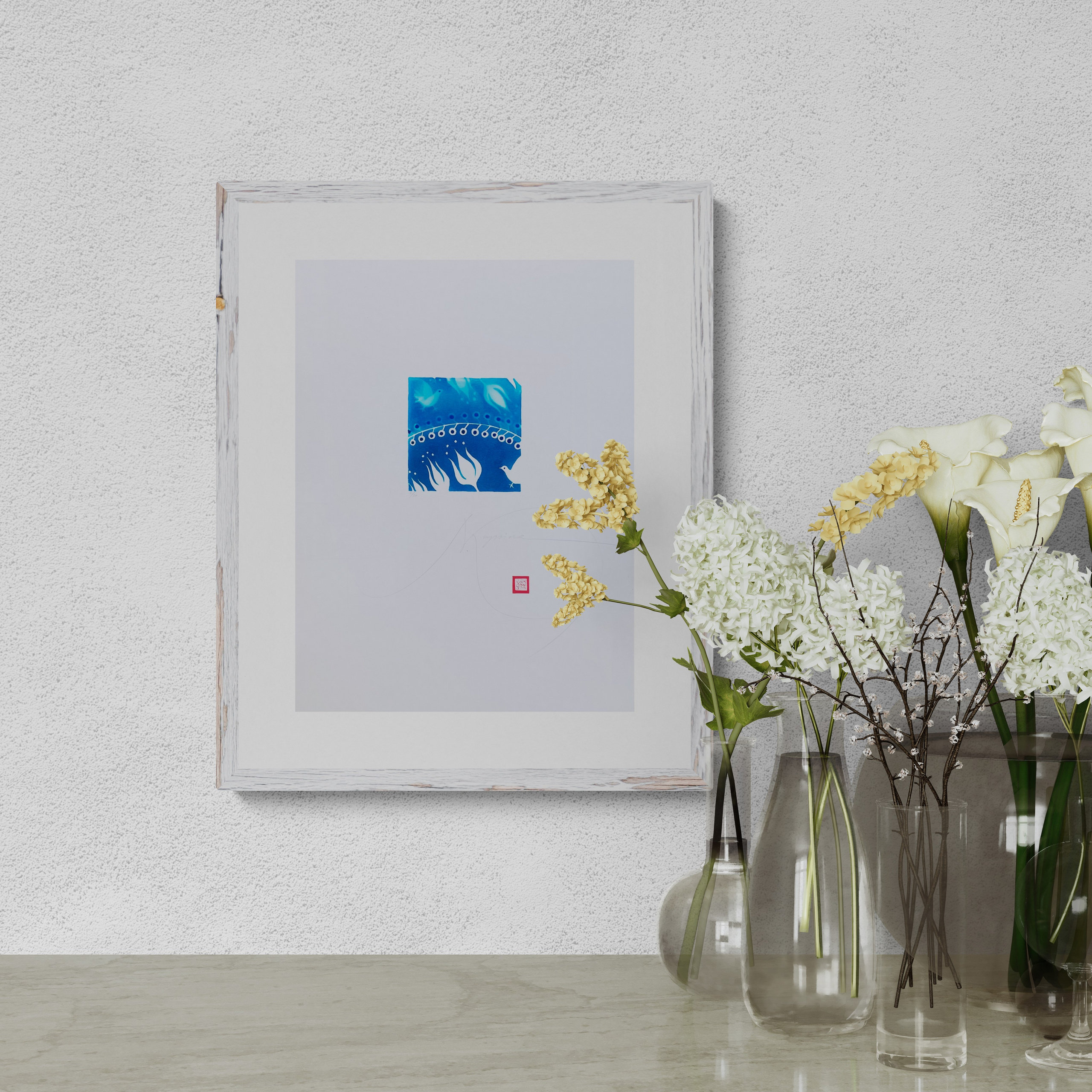 Stampa digitale in tiratura limitata di 20 copie, opera floreale stilizzata in bianco e blu di Nadia Kuprina, ispirata alla ceramica decorata e disponibile su SaatchiArt.