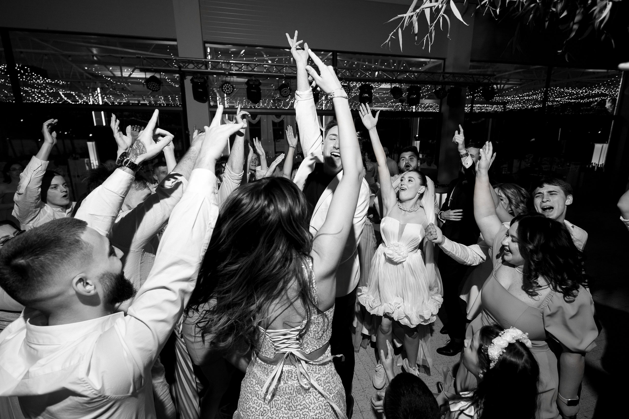 Florin & Corina — Complexul Turistic Costesti — Wedding Day. Servicii Foto și Video 067188353