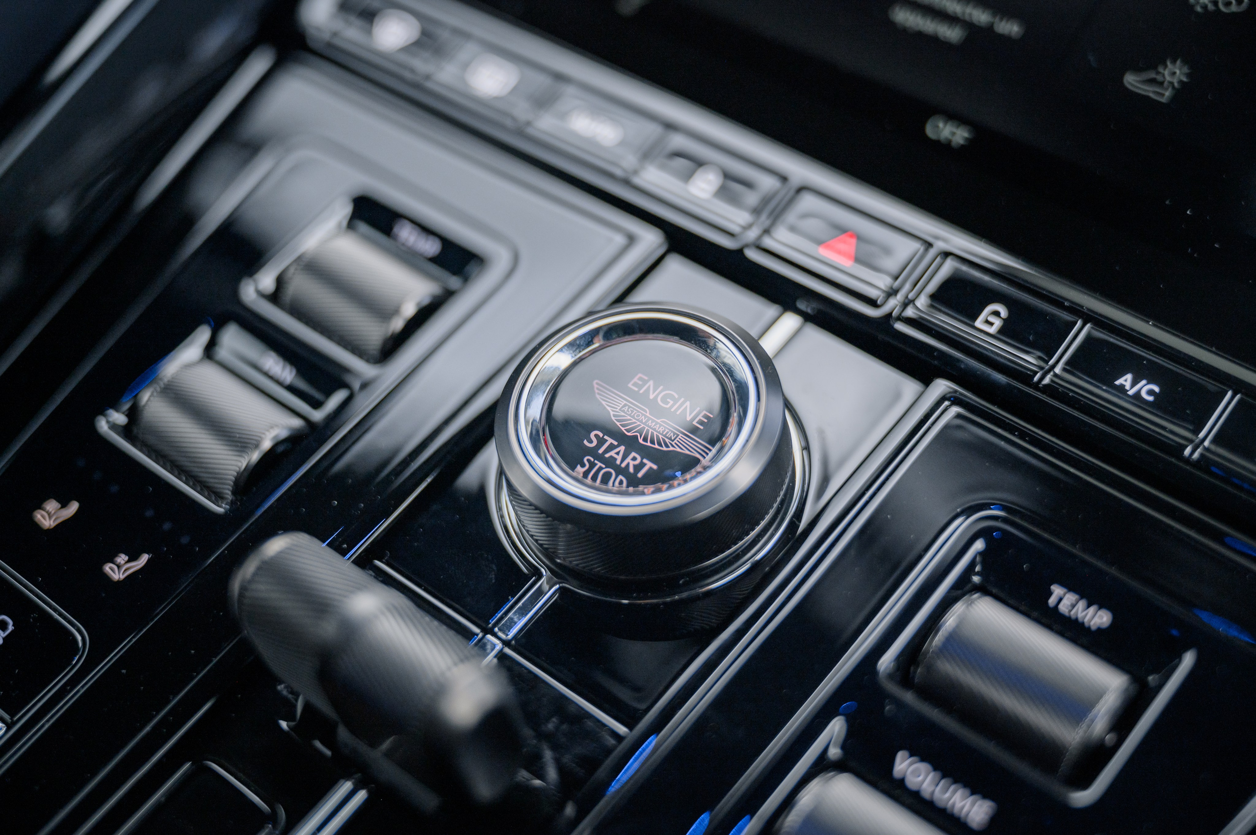ASTON MARTIN — Luxembourg. Photographer in Luxembourg Tanita