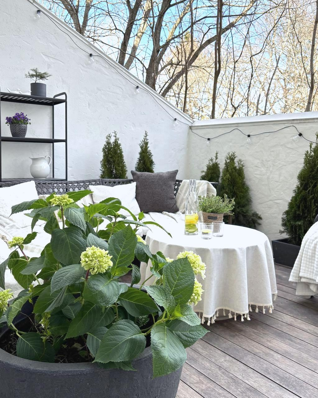 Studio i Bromma med uteplats. InHome Design Stockholm – Interiördesign och homestyling i Stockholm