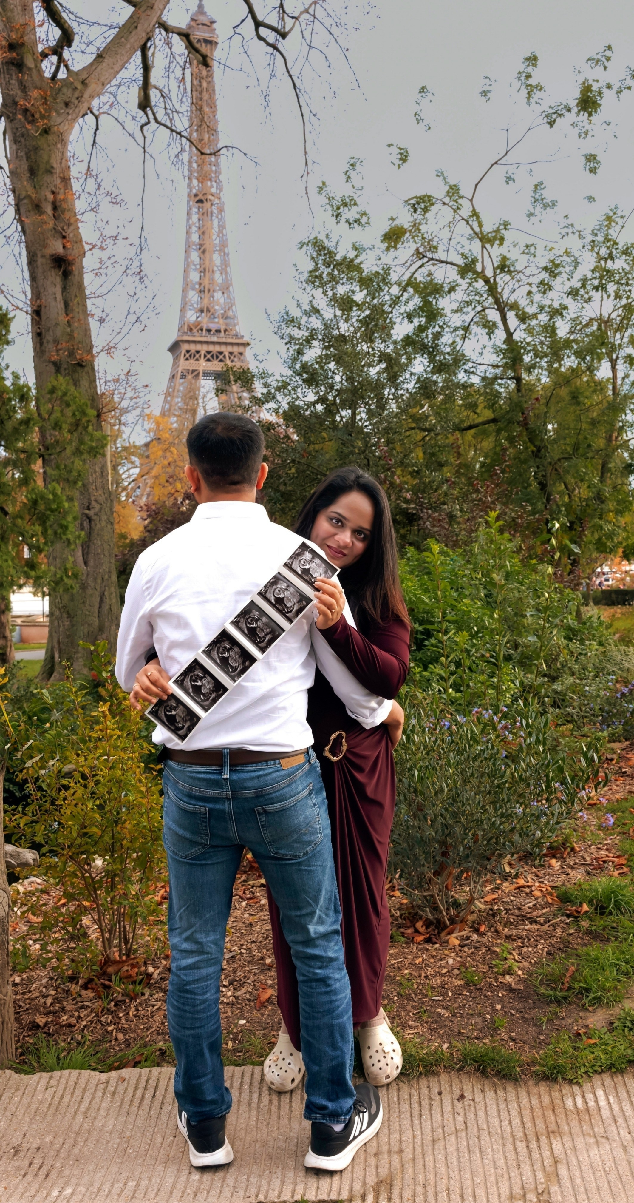Family photoshoot in Paris. Alina Tagzieva- a photograper in Paris