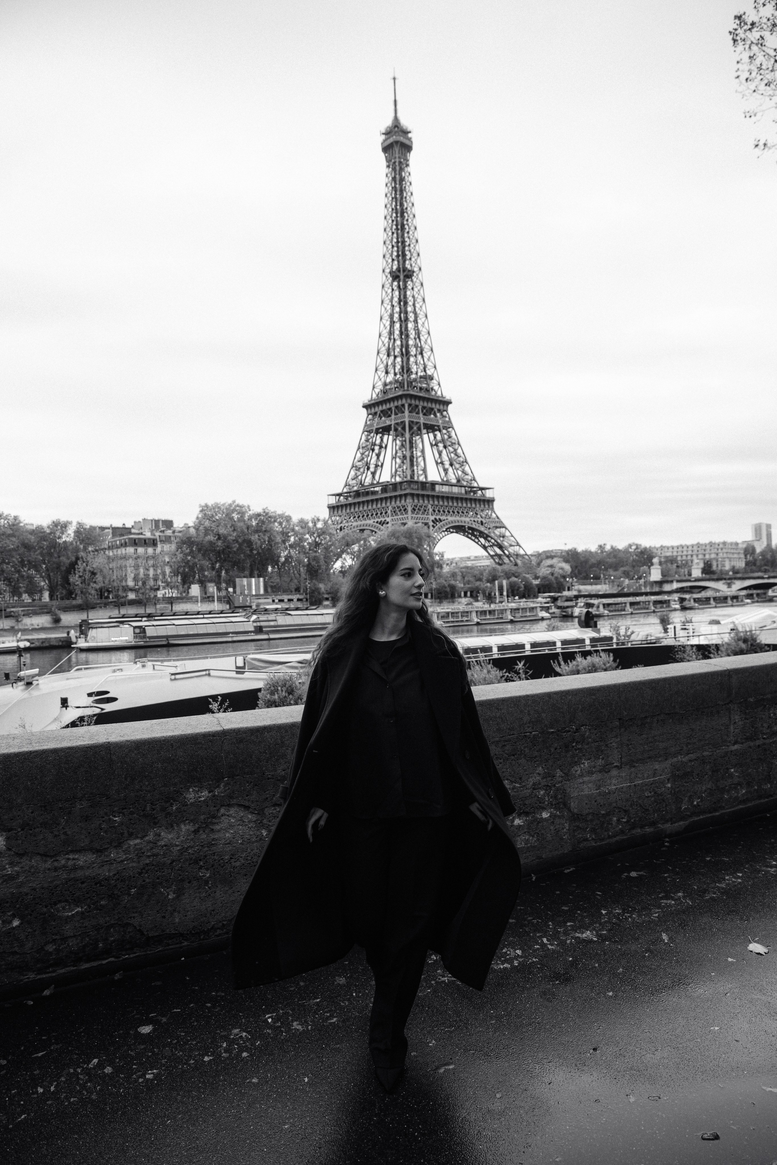 Yvonne. Paris Wedding Photographer