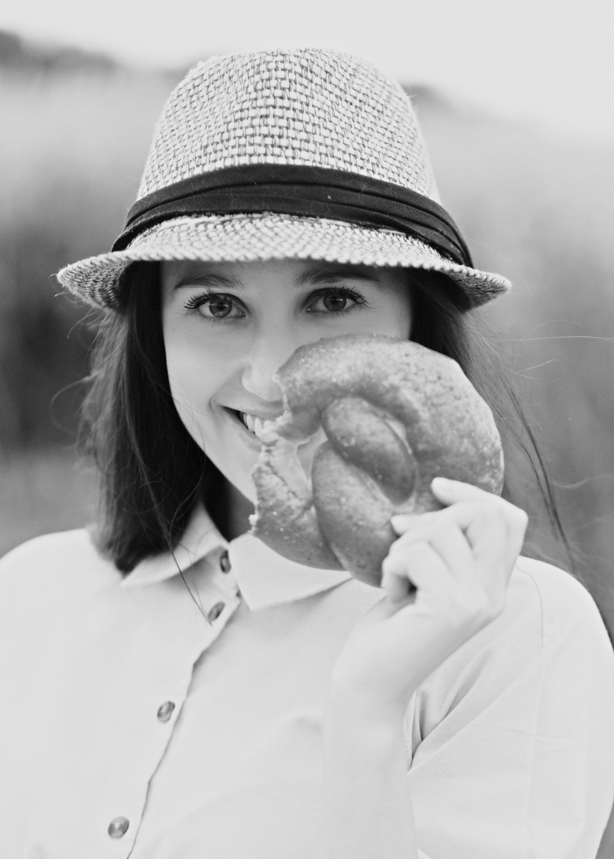 Katya | tenderness in the field. Kaja | fotograf psów we Wrocławiu