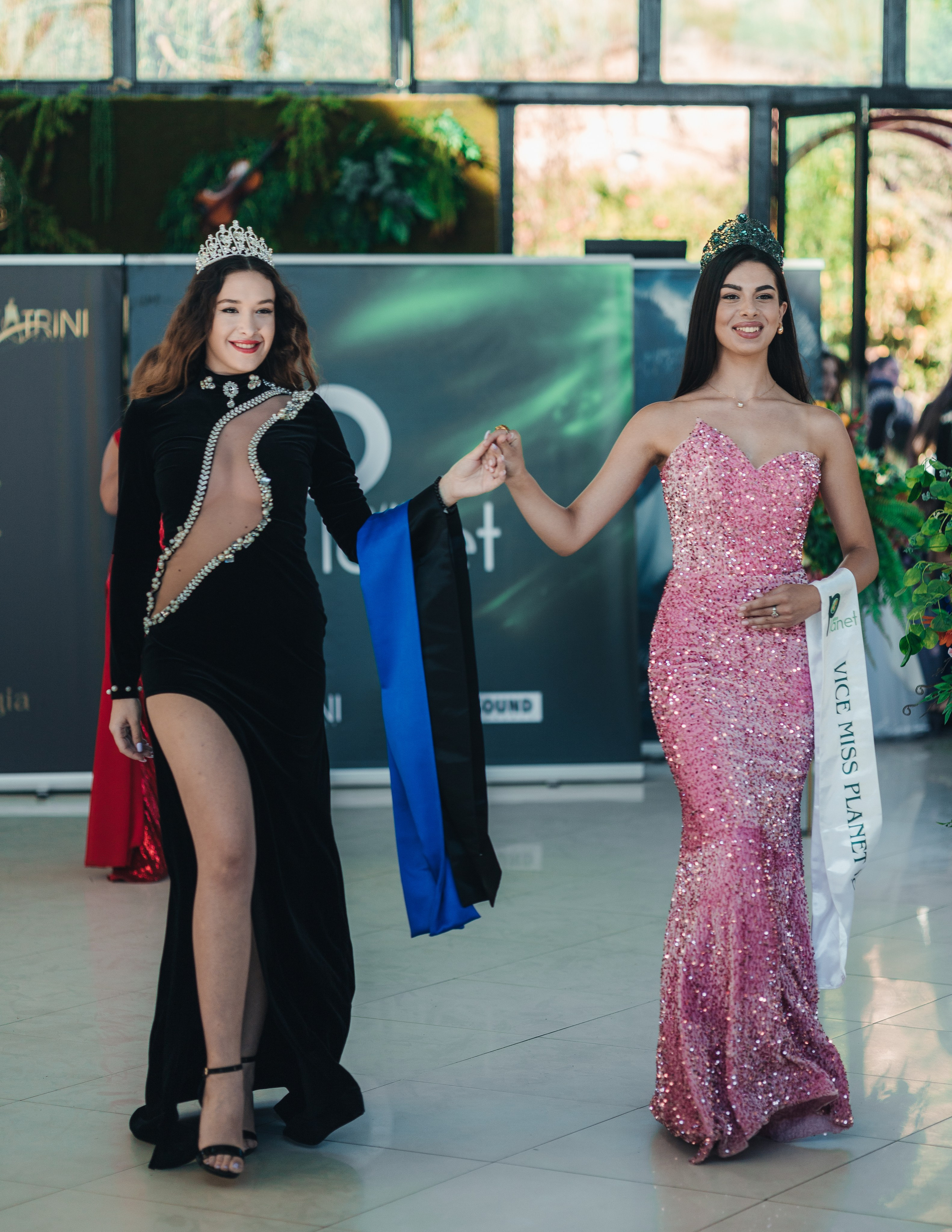 F A S H I O N. Bspander