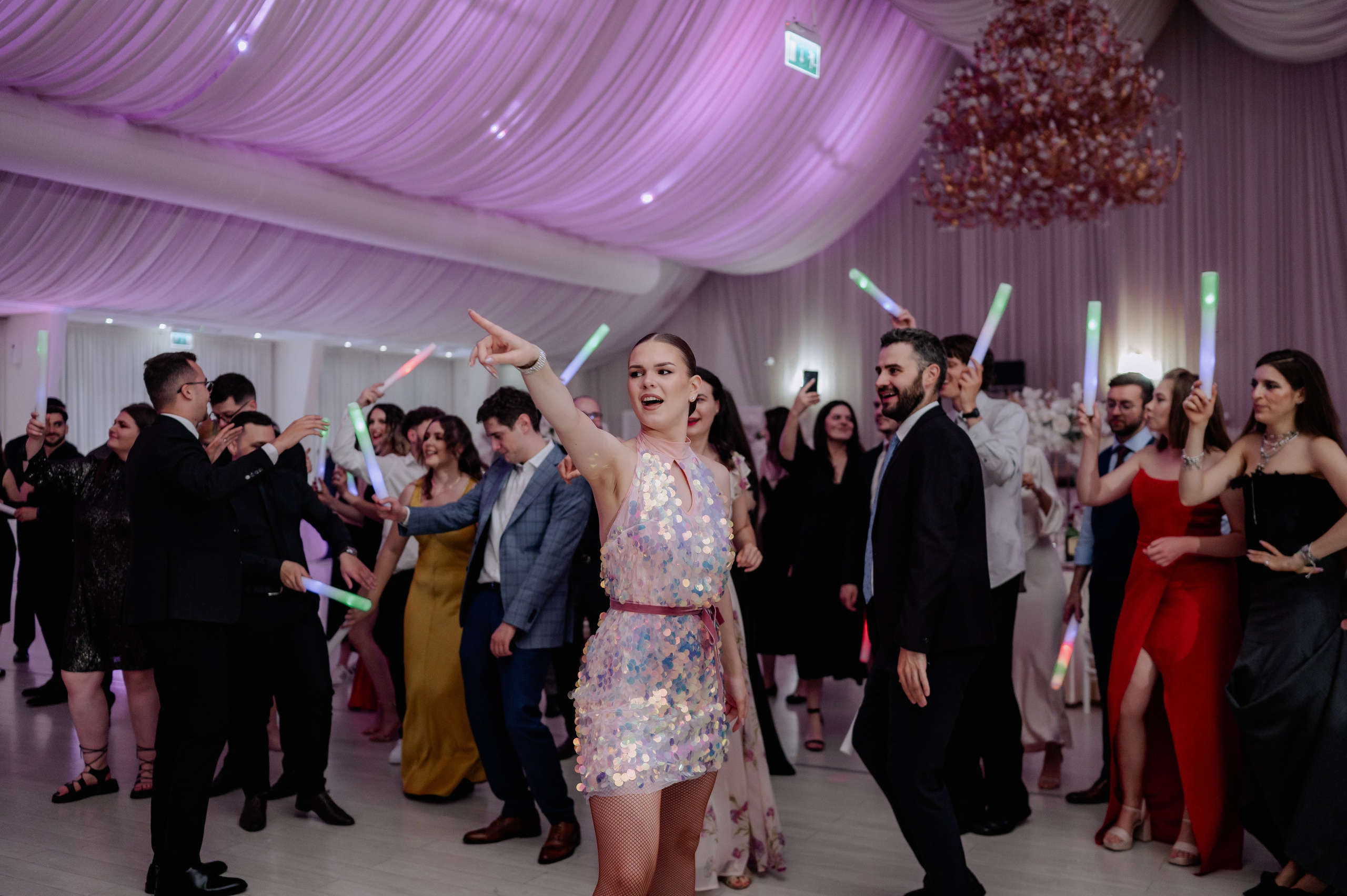 Nunta la Hotel Capitol Iasi. Proud Vision Weddings | Wedding Photography & Film — Servicii profesionale Foto Video Nunta Iasi