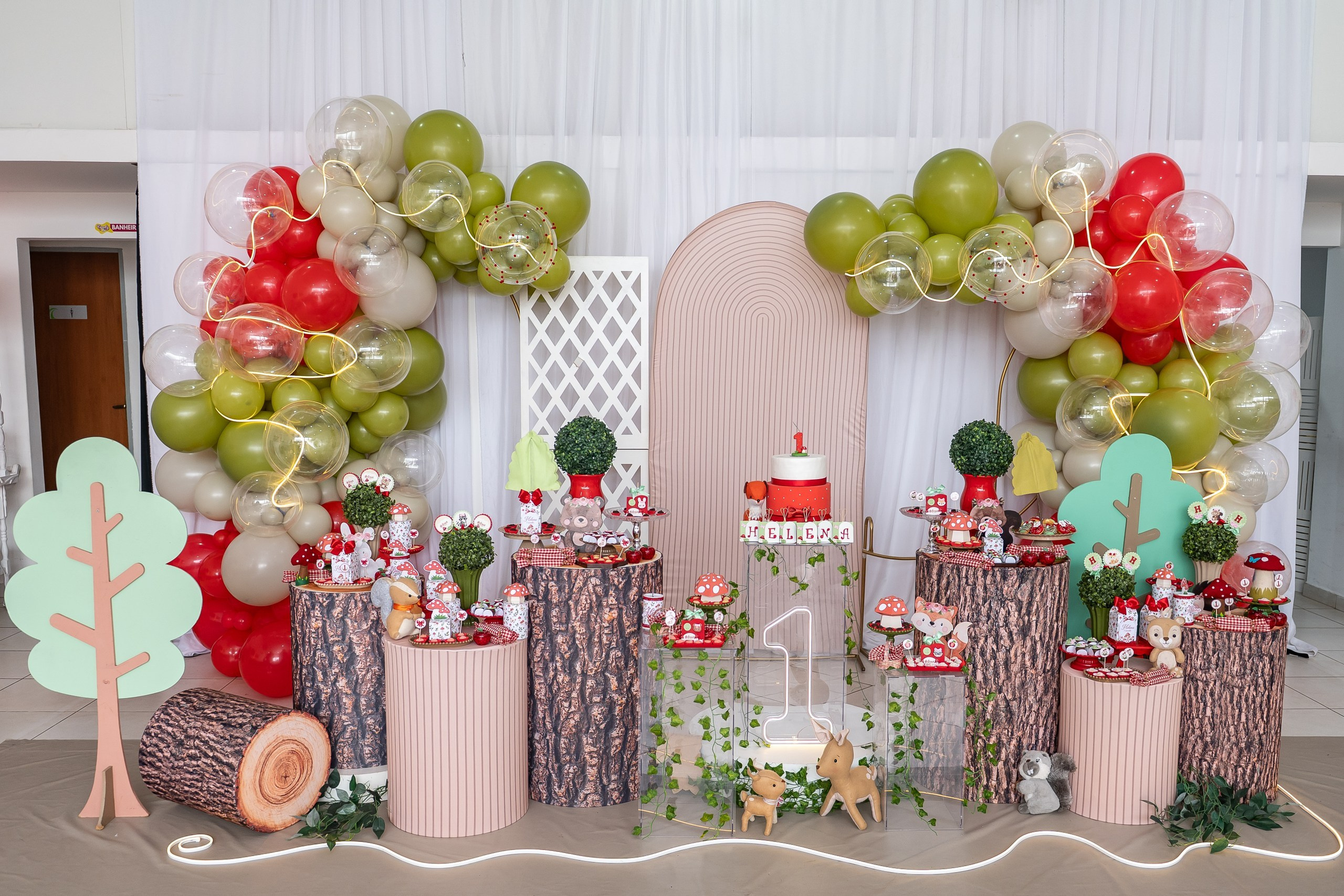 Helena - 1 ano | Buffet Candy Kids. Missaka Fotografia