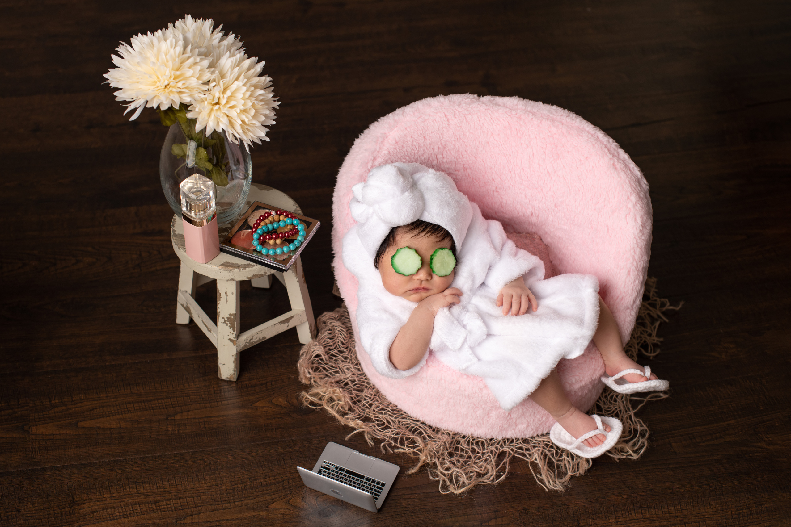 Newborn. Newborn photographer Sacramento